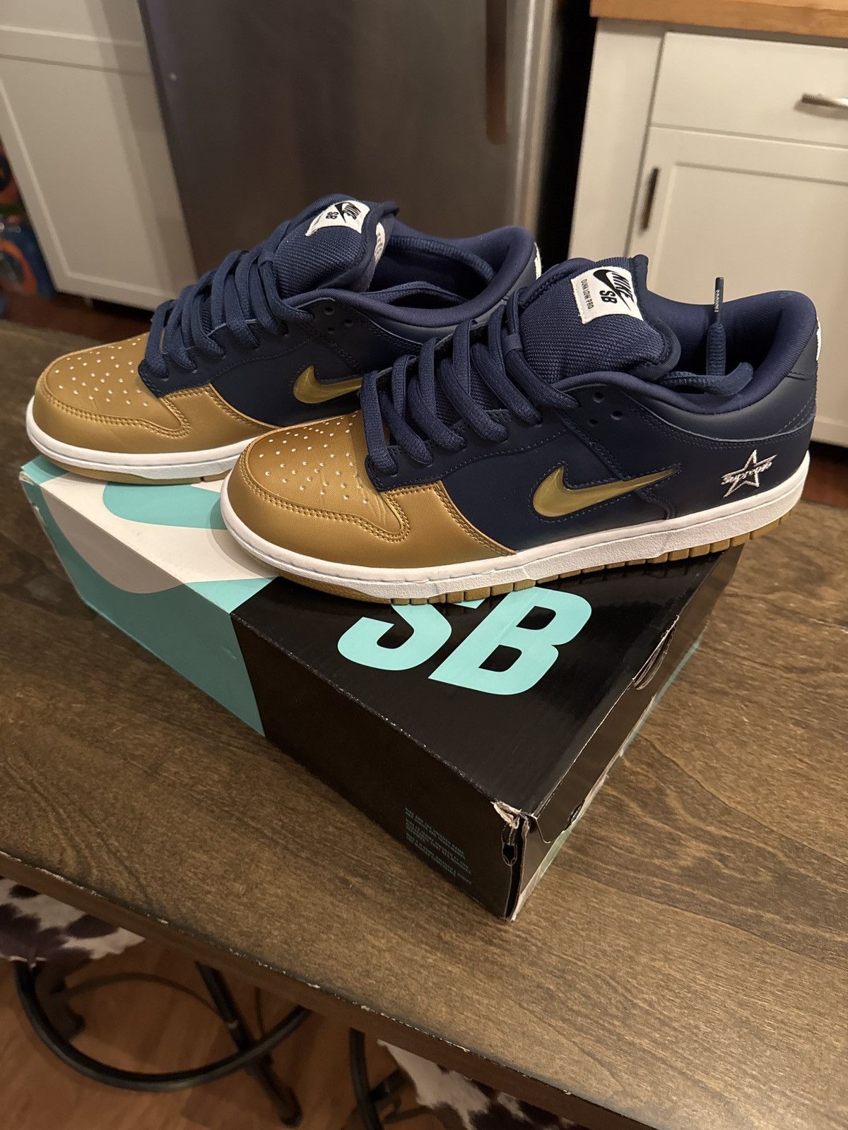 Supreme Jewel Swoosh Nike Shoes Supreme X Dunk Sb Low Metallic