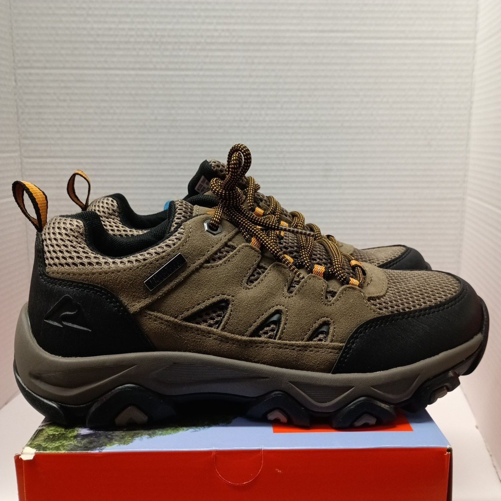 Other Ozark Trail Mens Hiking Shoes Size 7 Low Hiker Taupe Leather Size US 7 / EU 40 - 1 Thumbnail