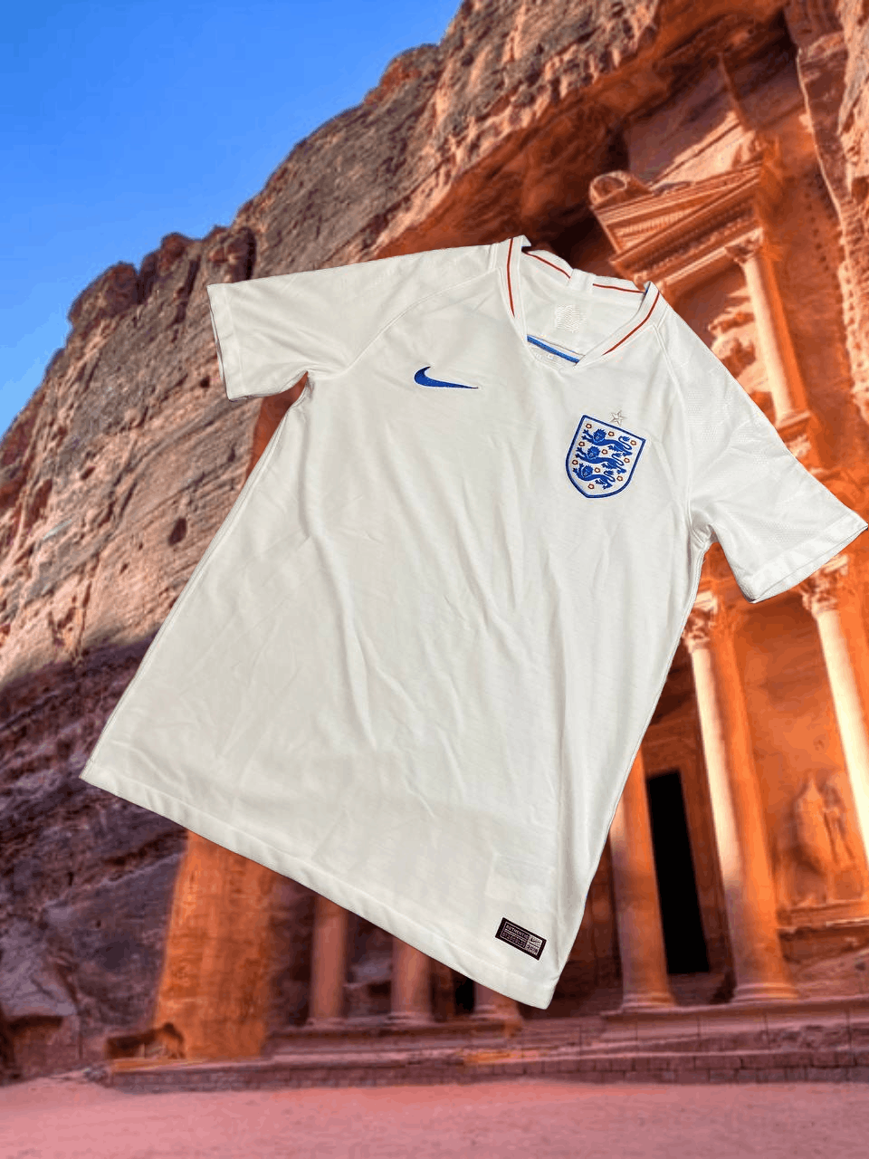 Nike Streetwear T-Shirt Nike football England JerseysY2K Vintage Size US M / EU 48-50 / 2 - 1 Thumbnail