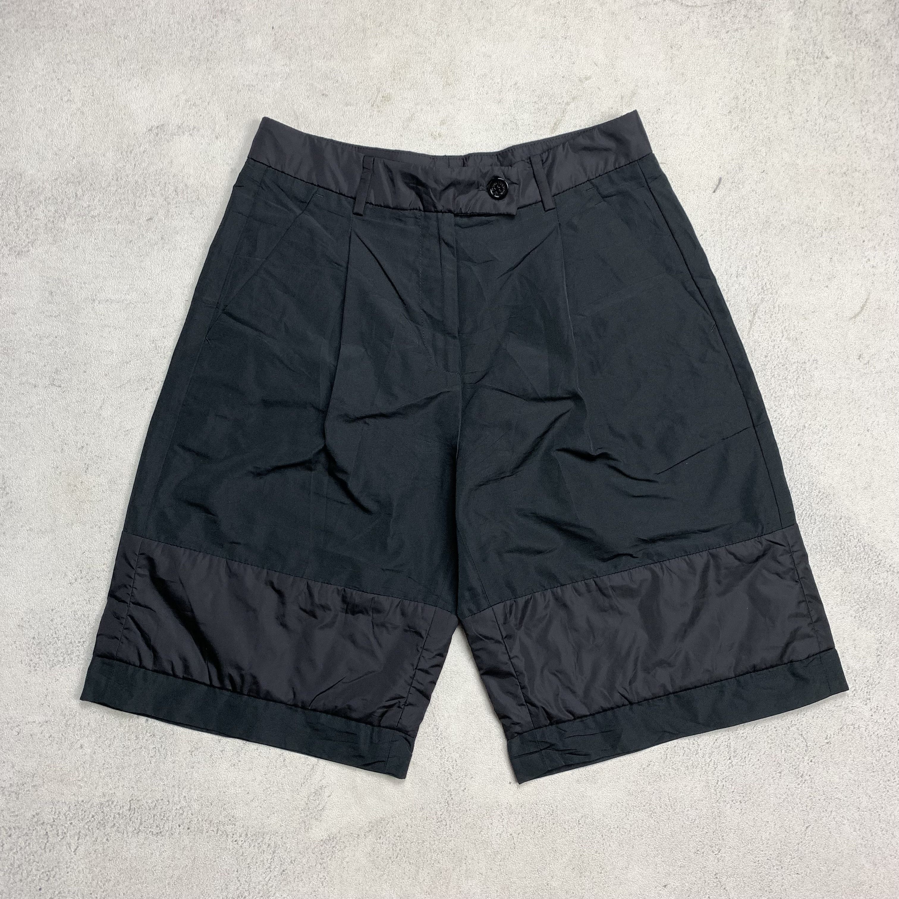 Moncler Moncler Patalone Bermuda Shorts Size US 28 / EU 44 - 1 Thumbnail