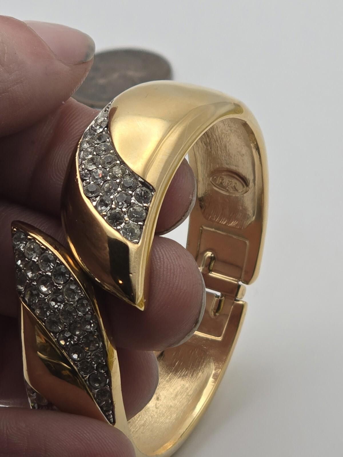 Other Vintage Trifari Gold-Tone Rhinestone Cuff Bracelet Size ONE SIZE - 3 Thumbnail