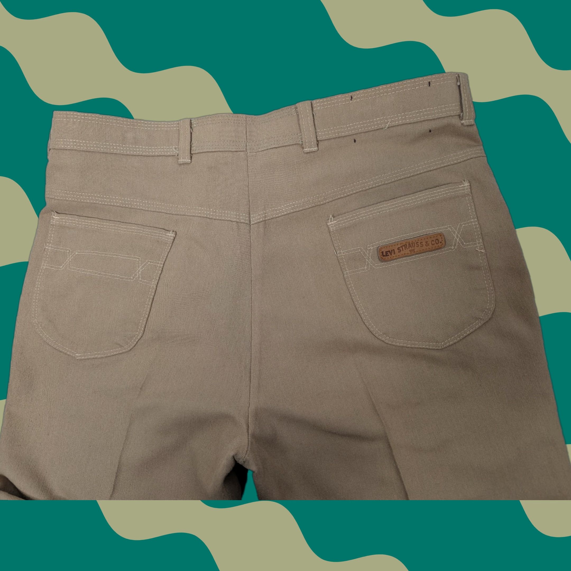 Levi's VINTAGE Levi's Action Slacks Pants Men 35x31 Beige Twill Pleated 90s Preppy Size US 35 - 1 Thumbnail