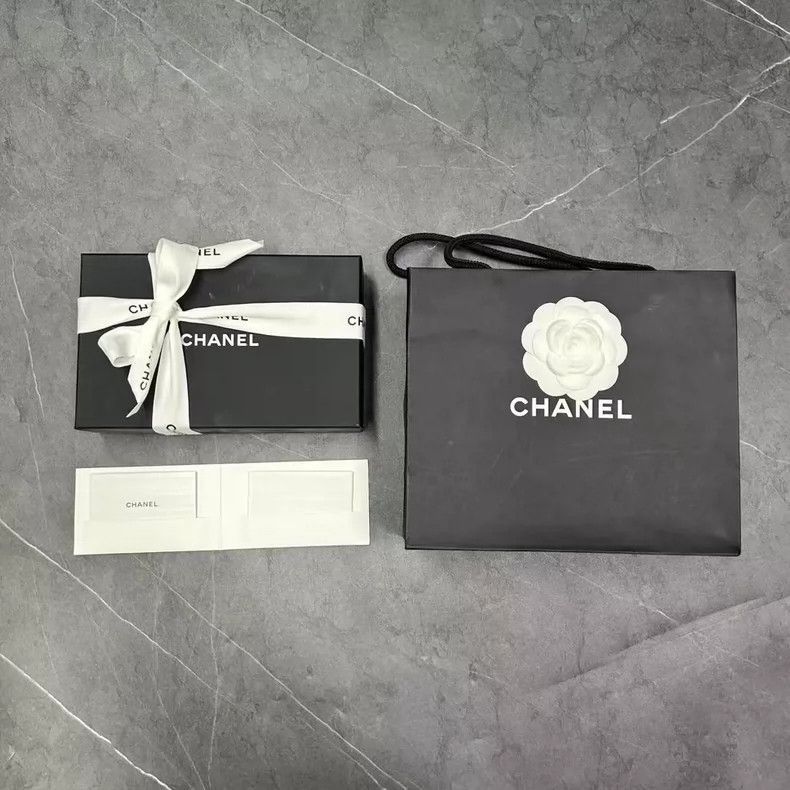Chanel Chanel Passport Holder New Condition -2505 Size ONE SIZE - 4 Thumbnail