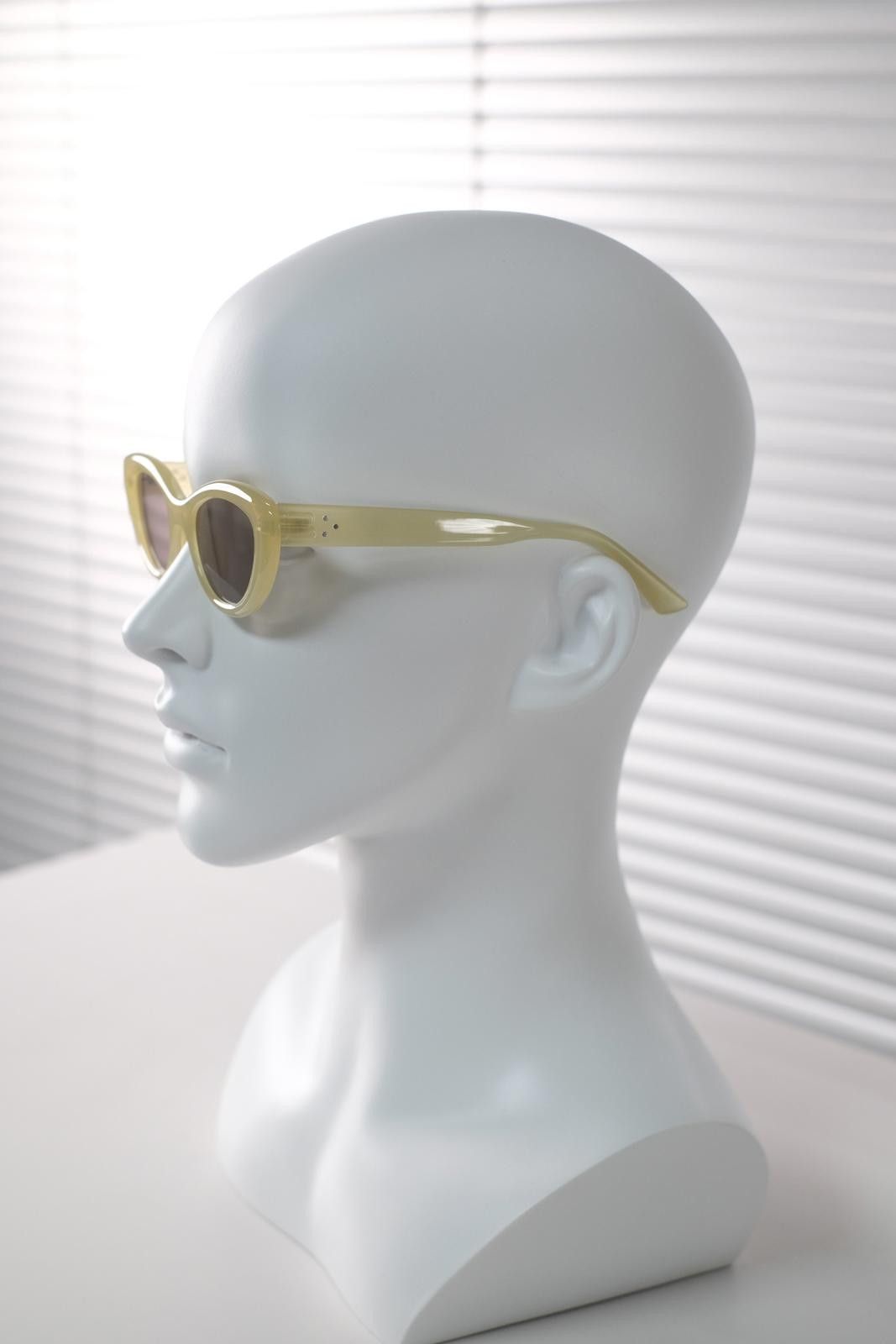 Other Rare Vtg Y2k Avant Garde Cat Eye Black Sunglasses Unisex OS Size ONE SIZE - 2 Thumbnail
