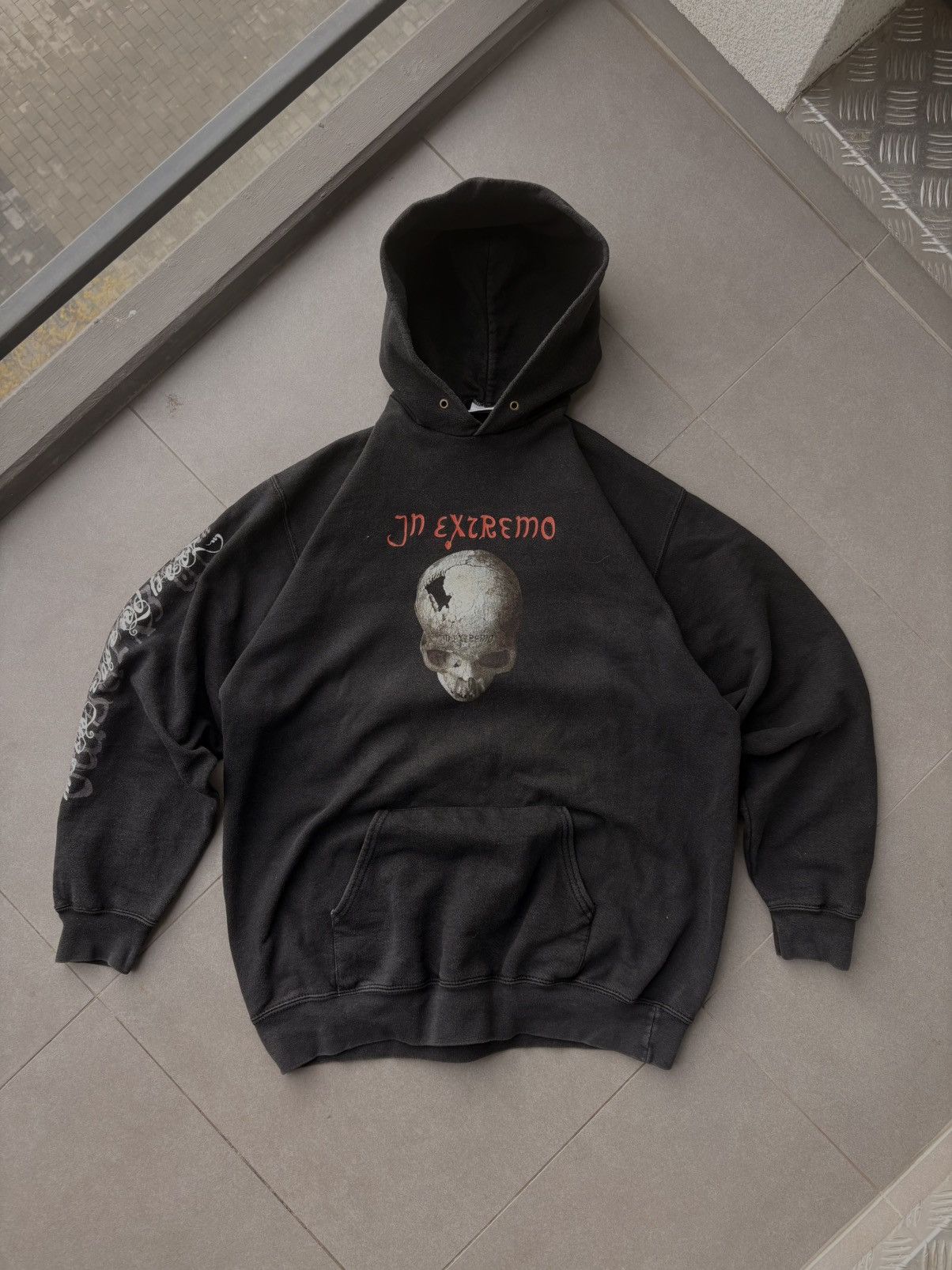 Fruit Of The Loom Vintage Rock Alternative Skull Hoodie Size US L / EU 52-54 / 3 - 1 Thumbnail