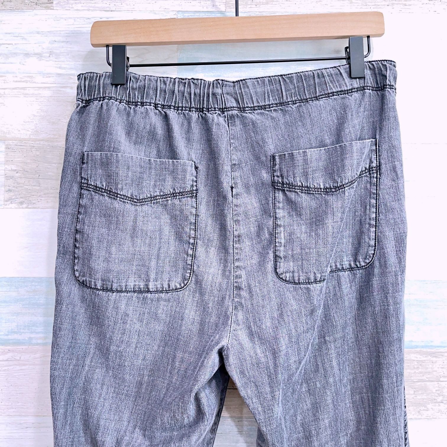Eileen Fisher Eileen Fisher Tencel Pull On Tapered Pant Gray Chambray XXS Size 26" / US 2 / IT 38 - 4 Thumbnail