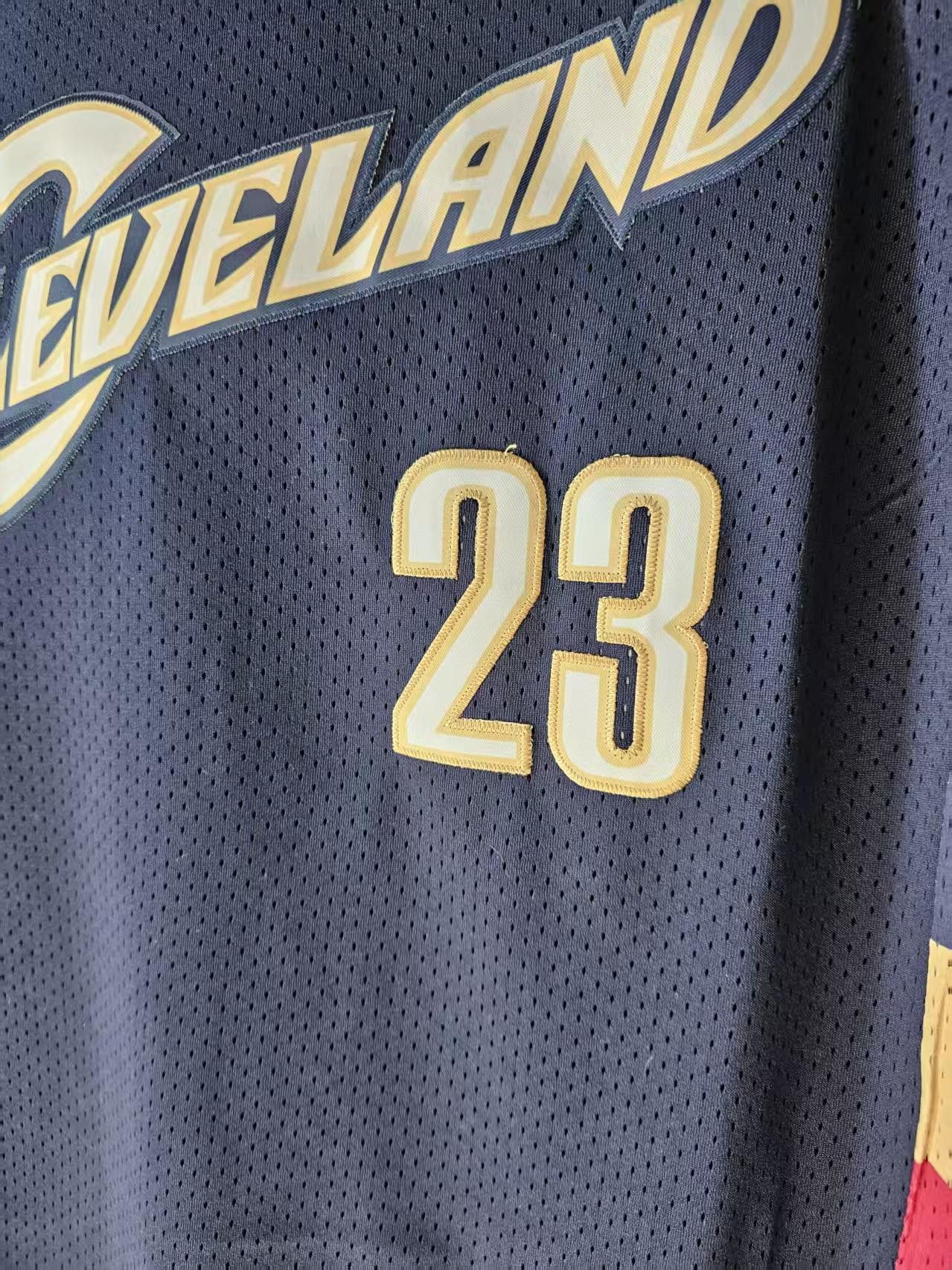 NBA Cleveland Cavaliers 23 LeBron James Jersey Stitched Size US M / EU 48-50 / 2 - 3 Thumbnail