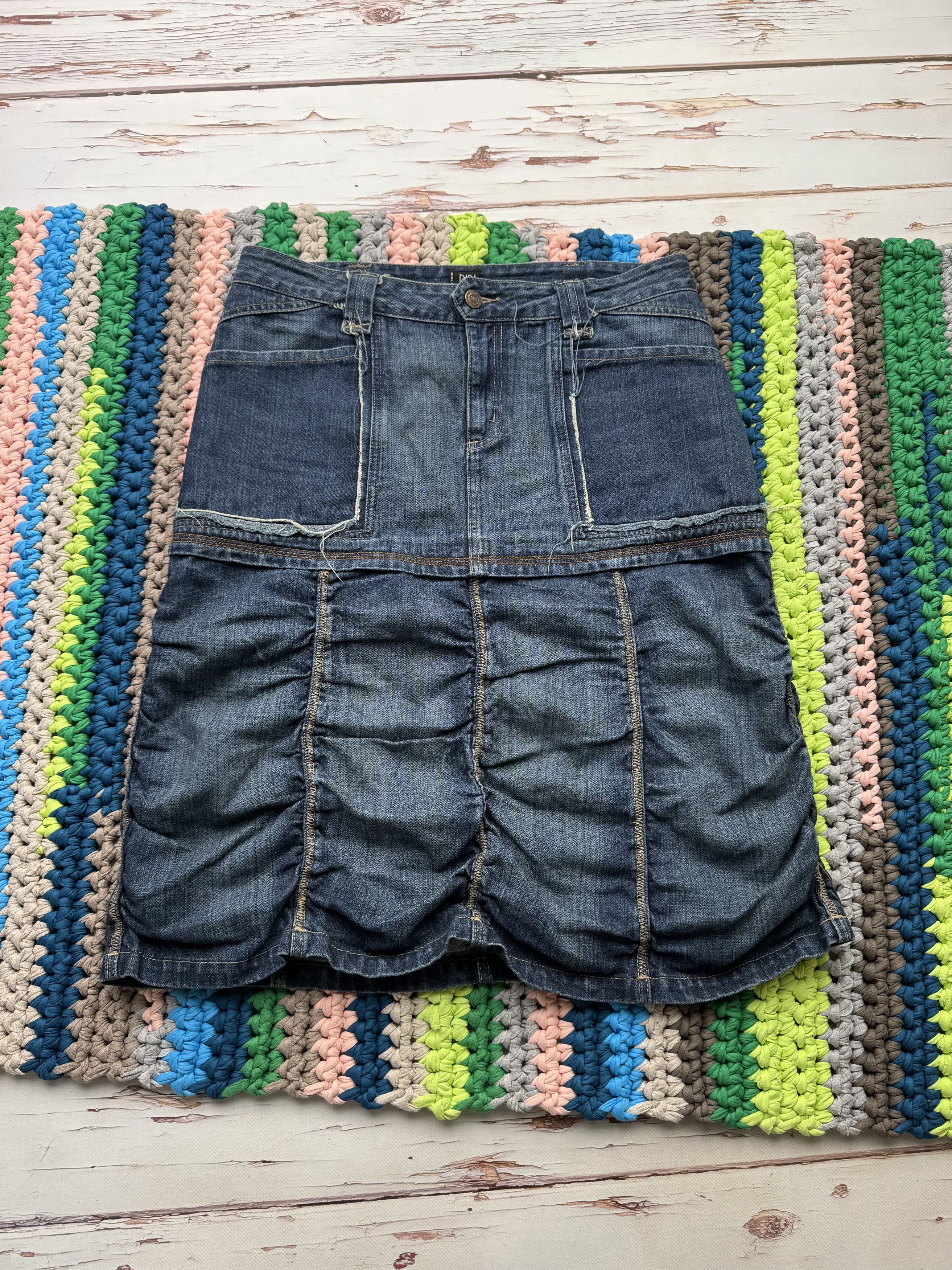 Vintage Vintage Denim Skirt (ET1) Size 32" / US 10 / IT 46 - 1 Thumbnail