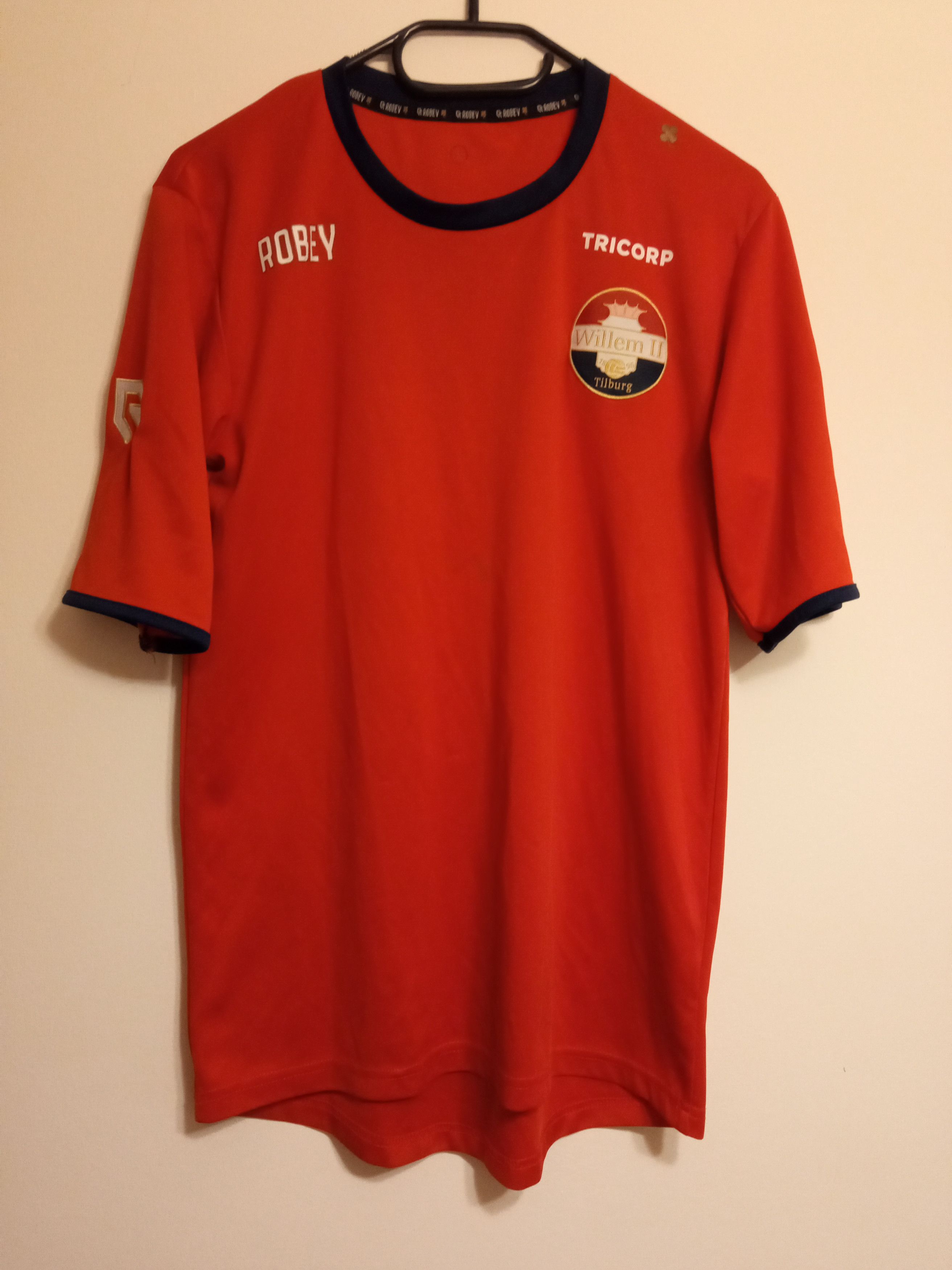 Vintage Willem II Training Football Shirts Size US L / EU 52-54 / 3 - 1 Thumbnail