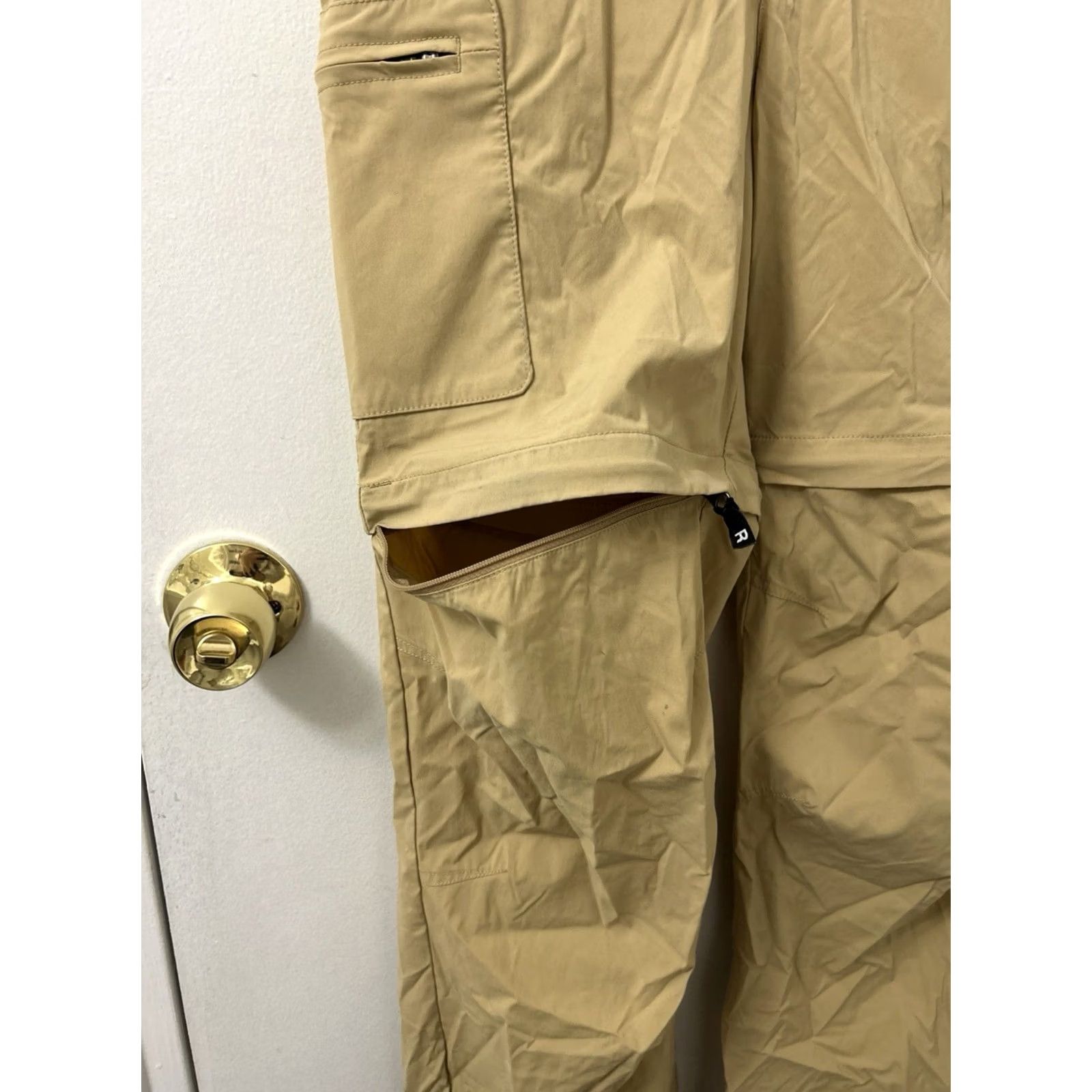 Vintage VINTAGE? No — LL Bean Cresta Hiking Pants Mens XS Tan Convertible Cargo Zip Off Shorts? Size US 27 - 4 Thumbnail