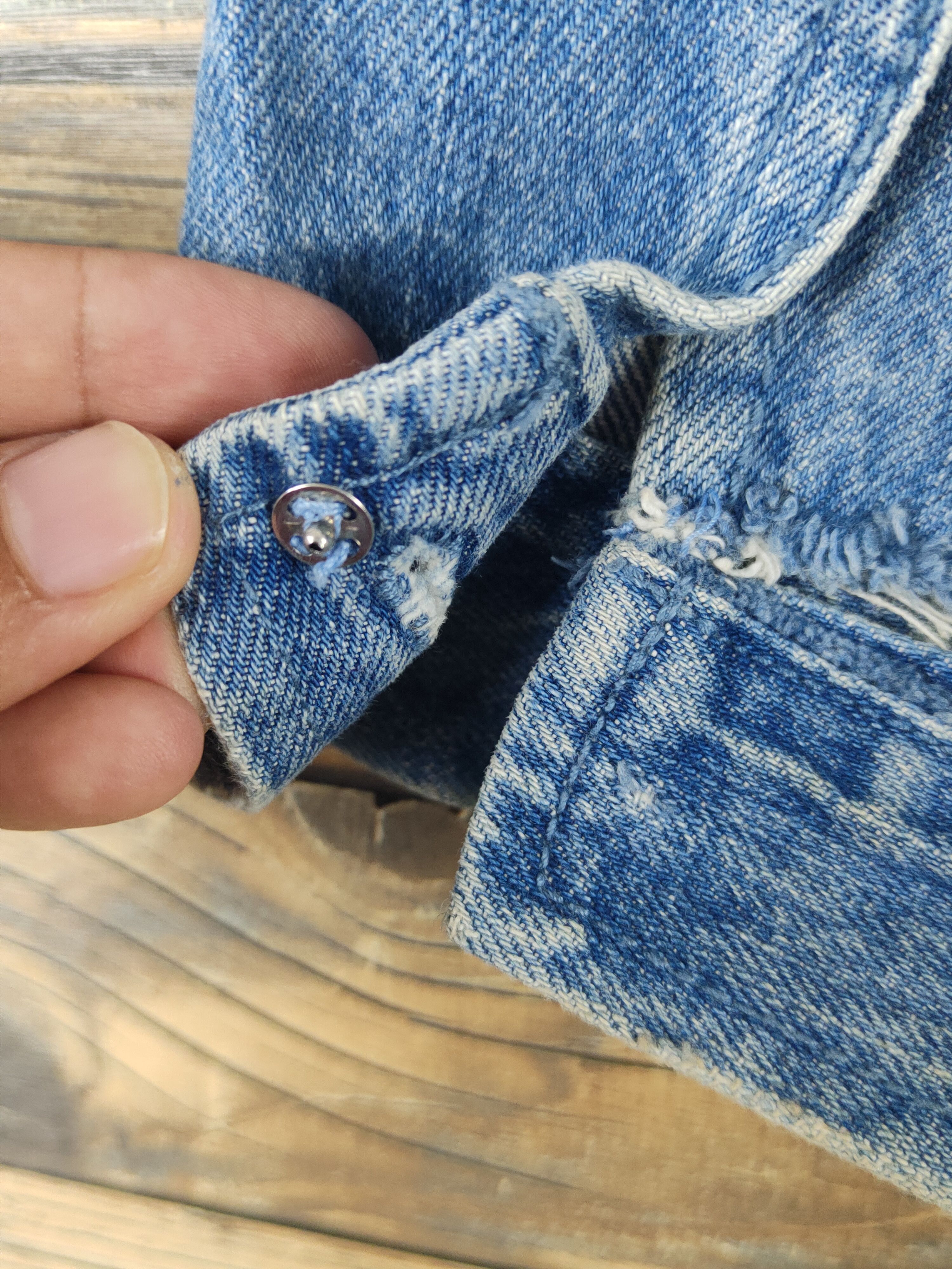 Bershka Bershka Blue Distressed Ripped Denim Jackets #W1756 Size XS / US 0-2 / IT 36-38 - 2 Thumbnail