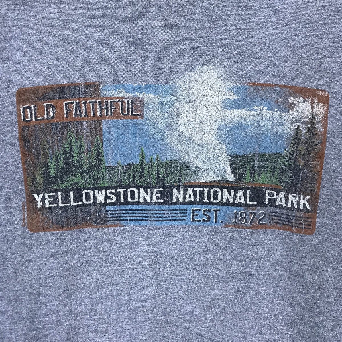 Vintage Vintage Yellowstone National Park Pullover Jumper Sweatshirt Size US L / EU 52-54 / 3 - 3 Thumbnail