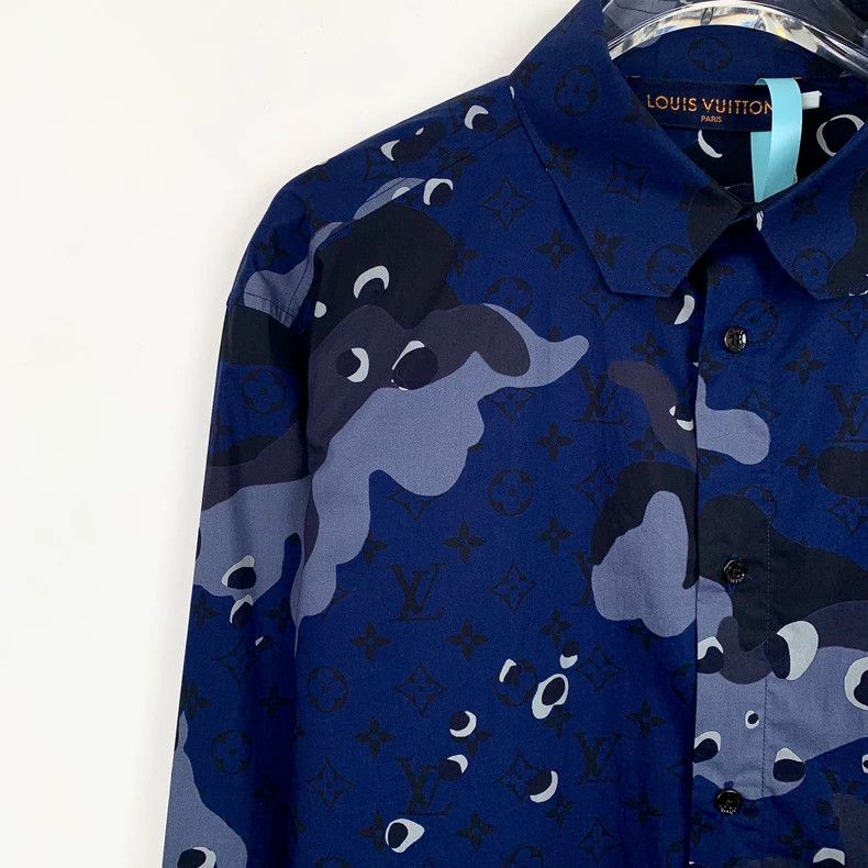 Louis Vuitton Louis Vuitton Navy logo full-print camo cotton long-sleeve Size US M / EU 48-50 / 2 - 3 Thumbnail
