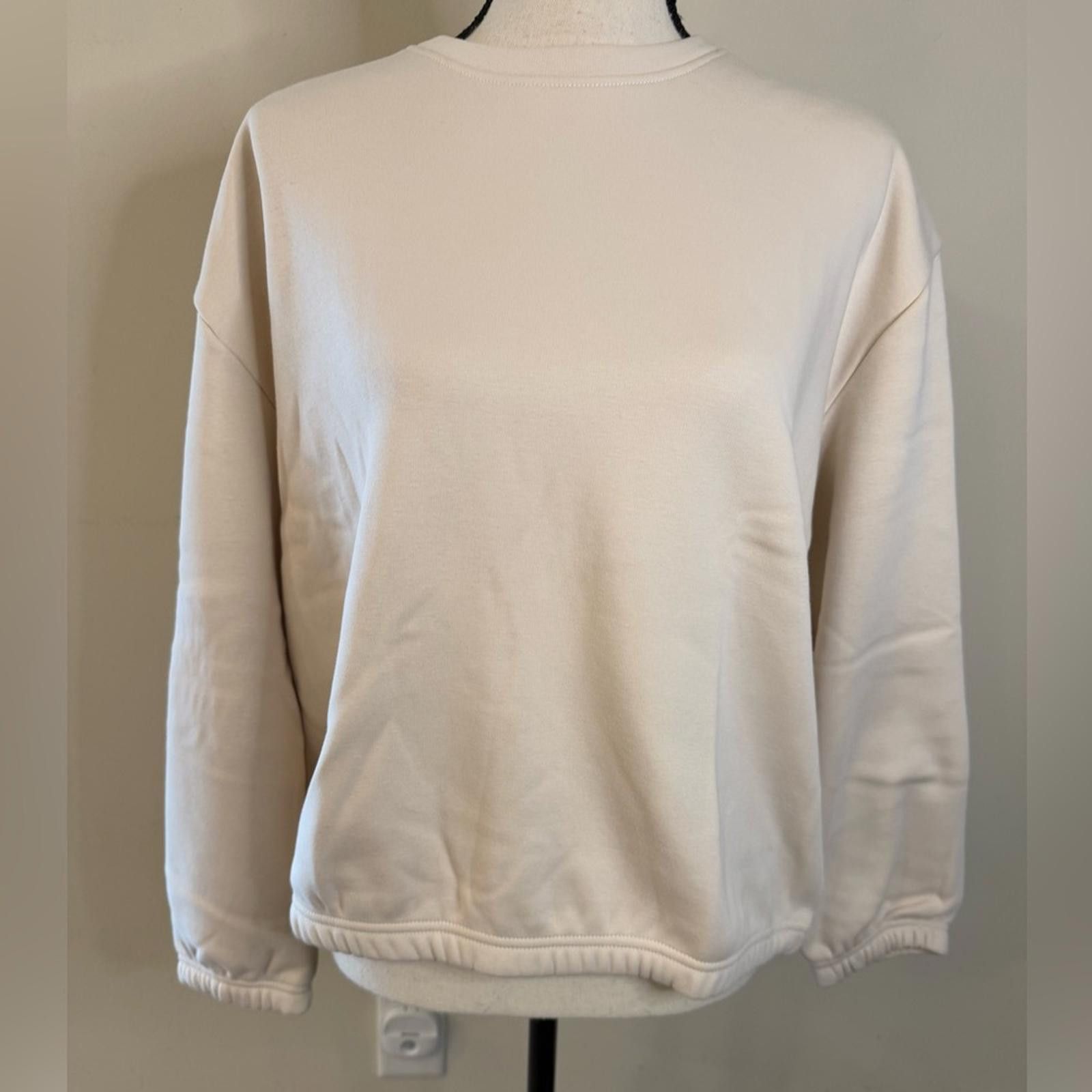 Banana Republic Banana Republic cream fleece lined sweatshirt SZ LG Size L / US 10 / IT 46 - 1 Thumbnail