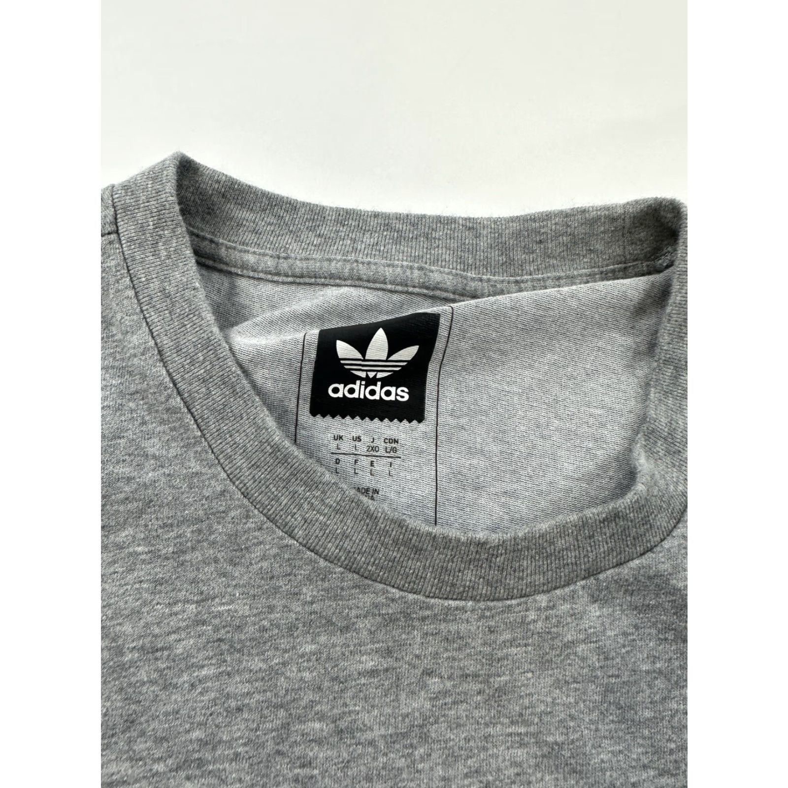 Adidas Adidas Shirt Mens L Gray Short Sleeve Crew Neck Logo Size US L / EU 52-54 / 3 - 3 Thumbnail