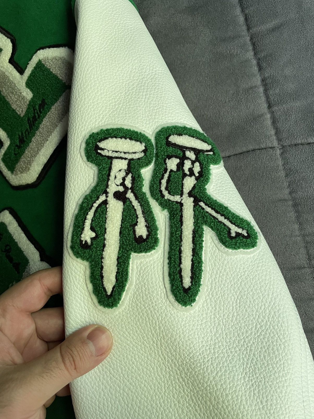 Louis Vuitton Louis Vuitton Green Patches Purist v. Tourist Varsity Jacket Size US S / EU 44-46 / 1 - 6 Thumbnail