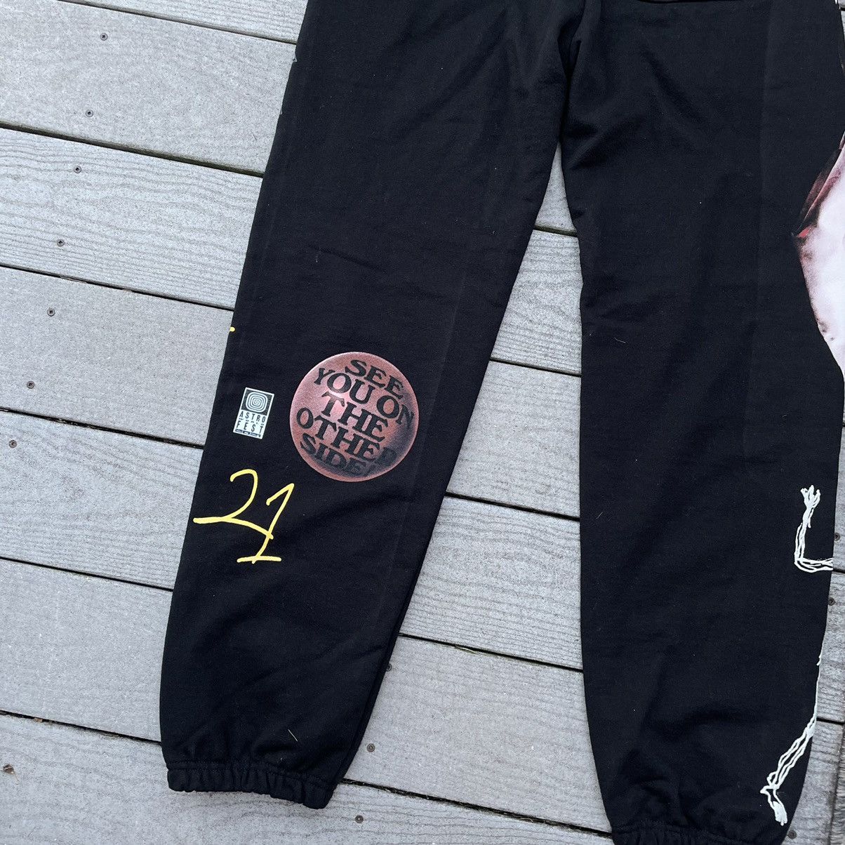 Travis Scott Rare Travis Scott Astrofest 2021 Exclusive Utopia size M Size US 34 / EU 50 - 12 Thumbnail