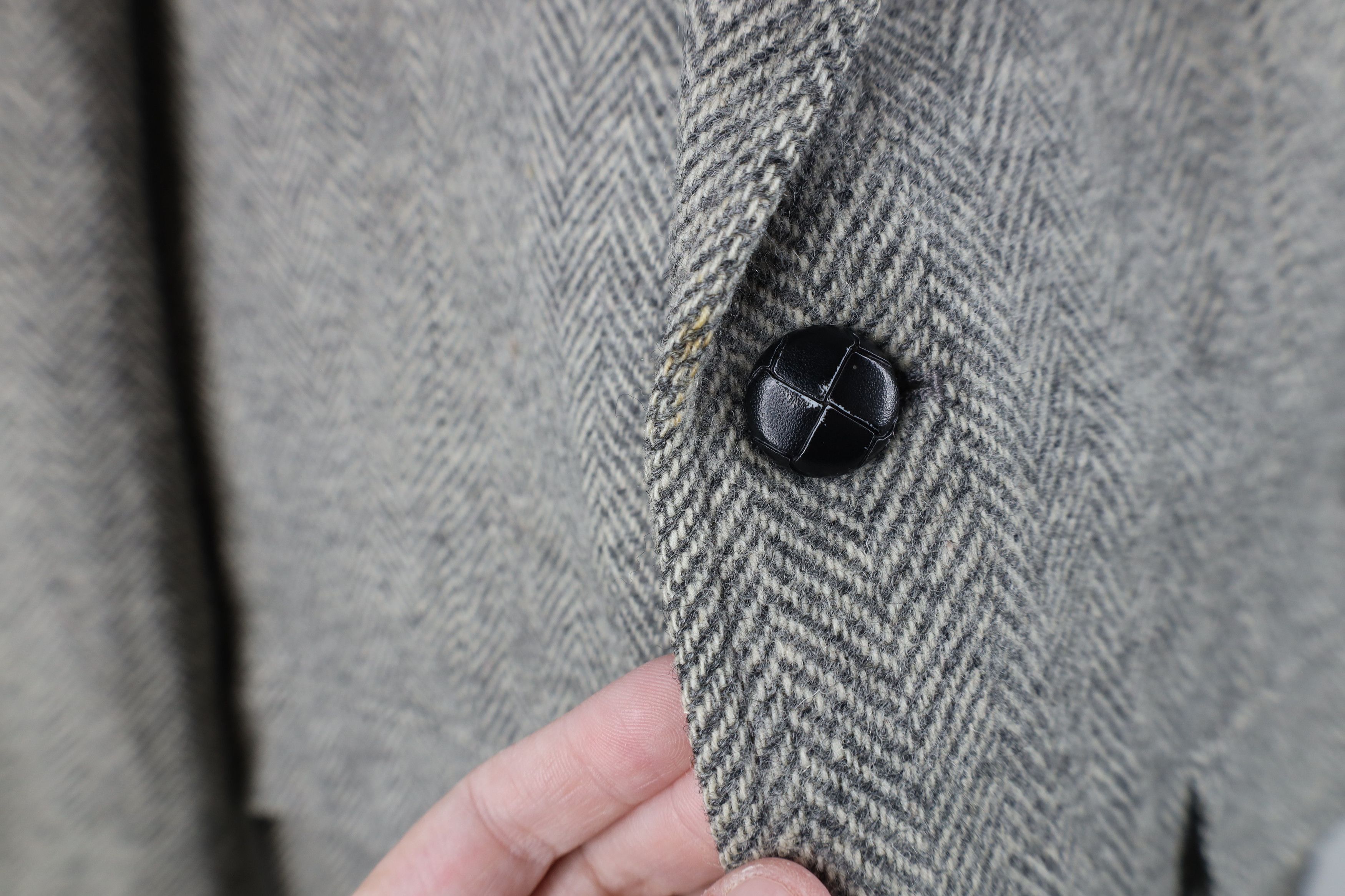 Vintage Vintage 90s Streetwear Herringbone Suit Coat Blazer Jacket Size US L / EU 52-54 / 3 - 6 Thumbnail