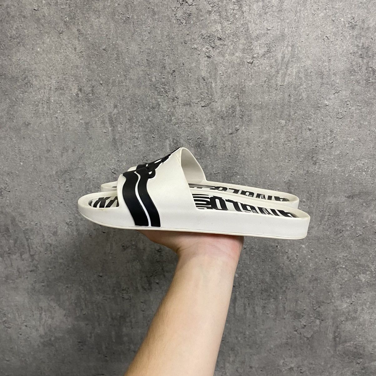 Melissa × Vivienne Westwood Vivienne Westwood x Melissa slides Big Orb Shoes Size US 6 / EU 39 - 4 Thumbnail