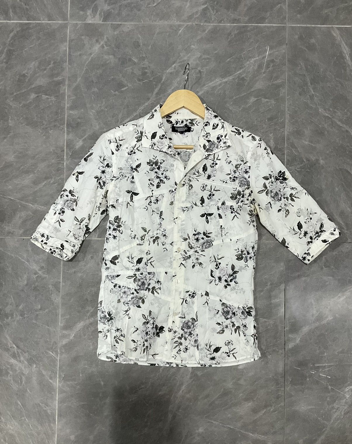 Japanese Brand × Tornado Mart TORNADO MART White Floral Shirt/Outer 3q Size US S / EU 44-46 / 1 - 2 Thumbnail