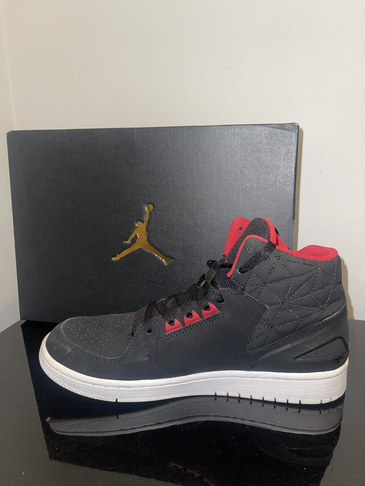 Jordan Brand Jordan 1 Flight 3 Size US 10 / EU 43 - 2 Thumbnail