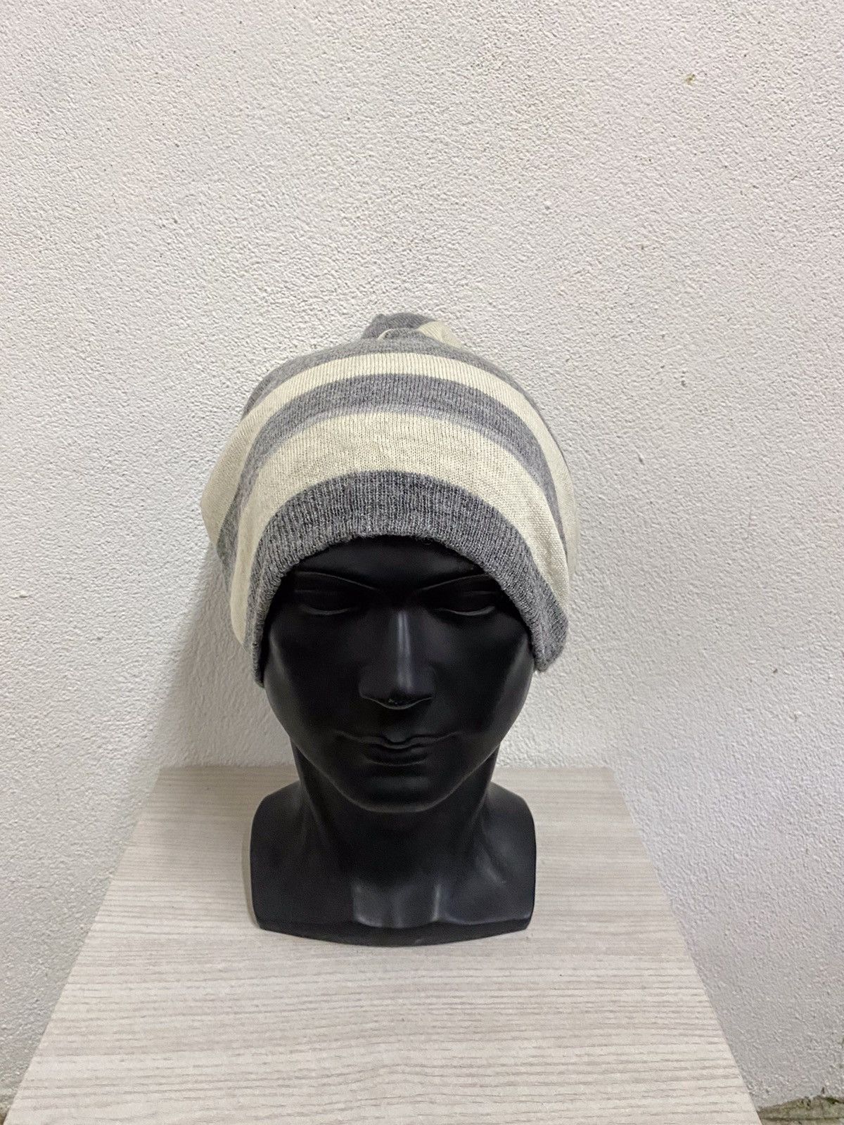 Japanese Brand × Uniqlo Japanese Brand Uniqlo Stripe Design Beanie Hat Size ONE SIZE - 2 Thumbnail