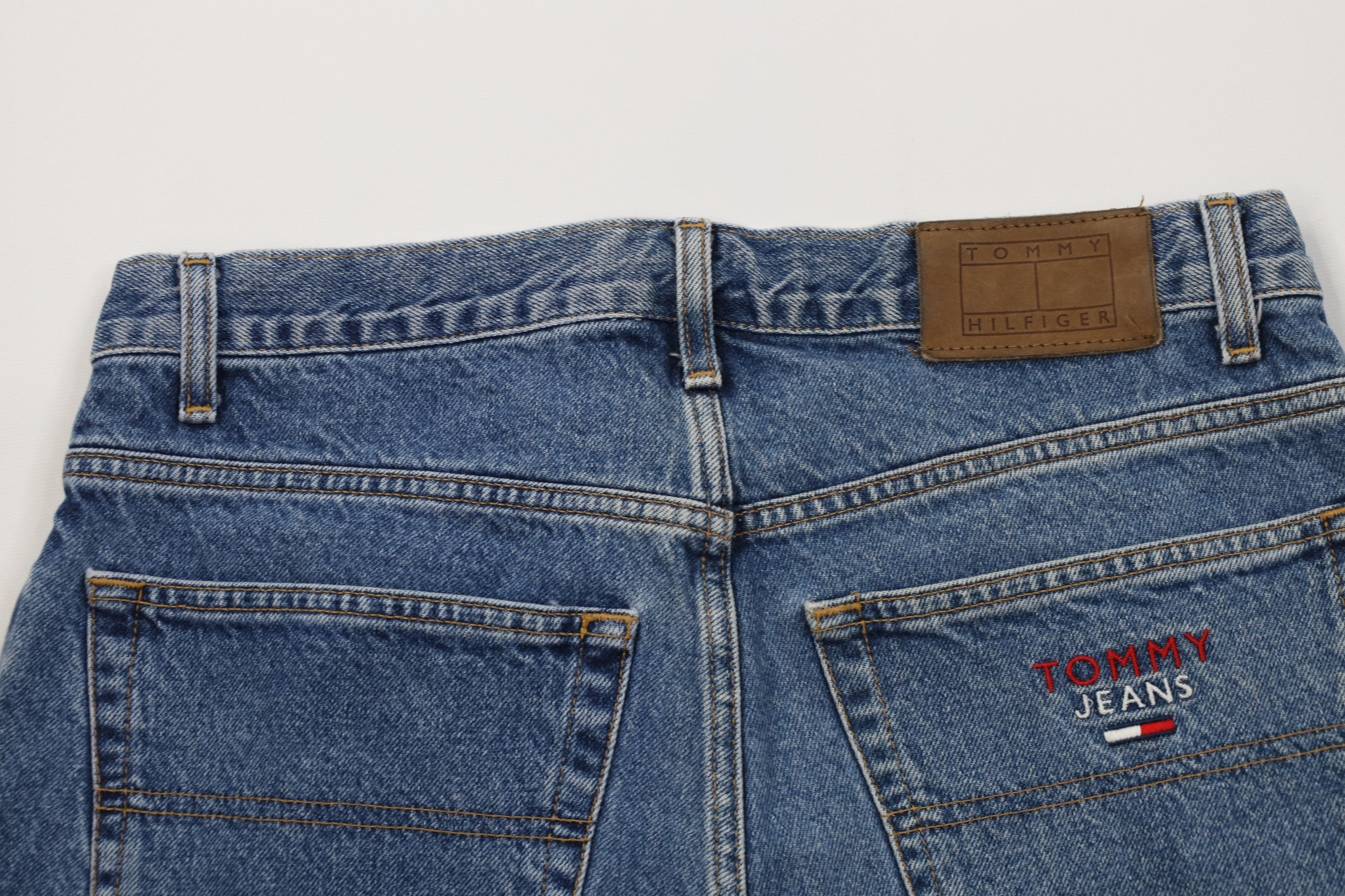 Tommy Hilfiger Vintage Y2K 2000 Tommy Hilfiger Denim Jean Shorts Blue Size US 34 / EU 50 - 10 Thumbnail