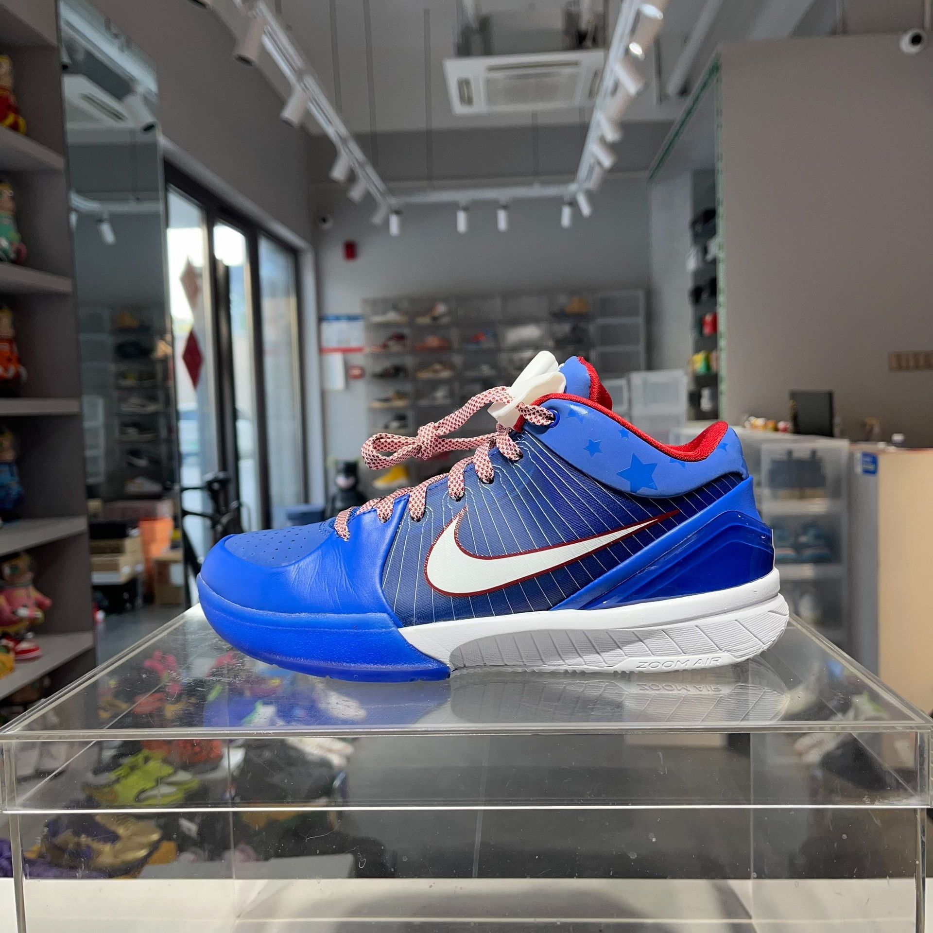 Nike Nike Lowtop Sneakers 7 Men Size US 7 / EU 40 - 1 Thumbnail
