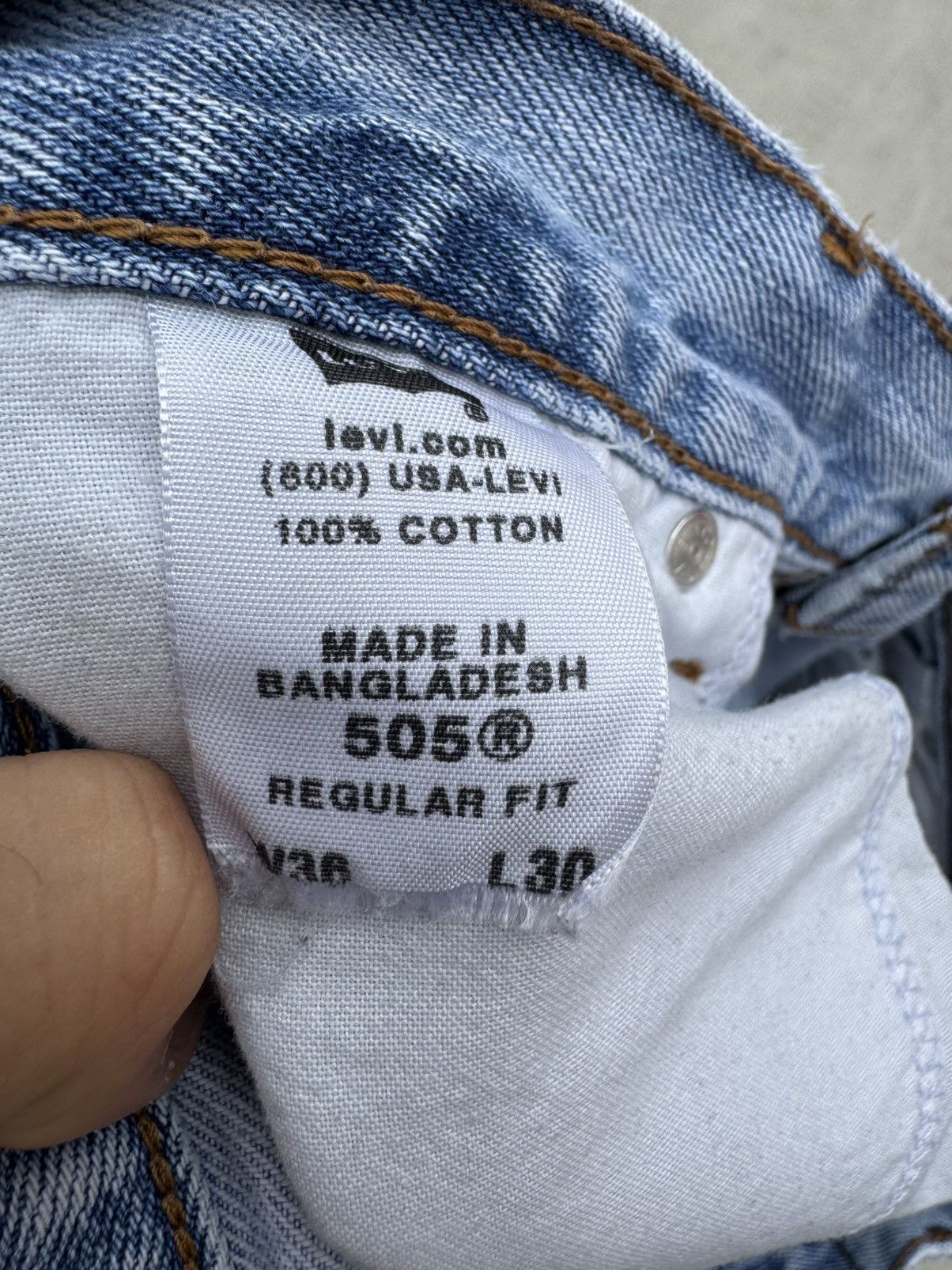 Levi's LEVI’S 505 REGULAR FIT BLUE JEANS DENIM SIZE 36 W x 30 L Size US 36 / EU 52 - 3 Thumbnail