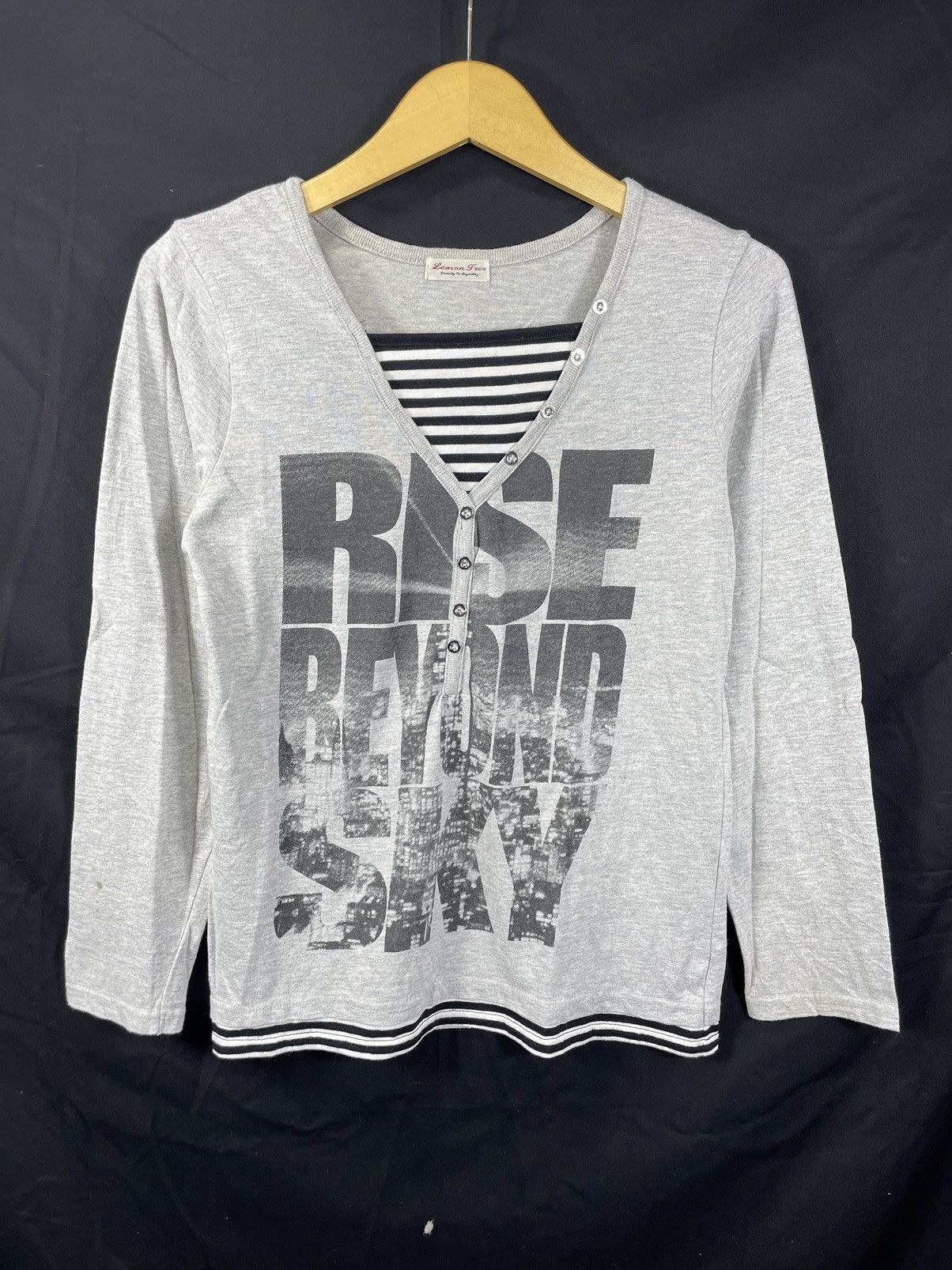 Japanese Brand 2000s Japanese Lemon Free Double Layer Photo Tee Size US S / EU 44-46 / 1 - 1 Thumbnail