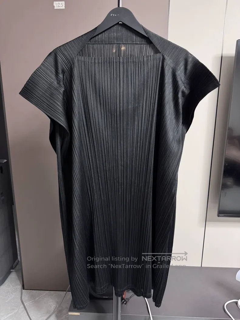 Issey Miyake Smiley Neck Dress