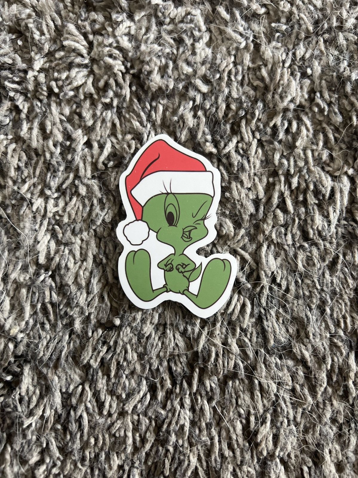 Hypebeast × Vintage Looney Tunes Christmas Tweety Sticker Size ONE SIZE - 1 Thumbnail