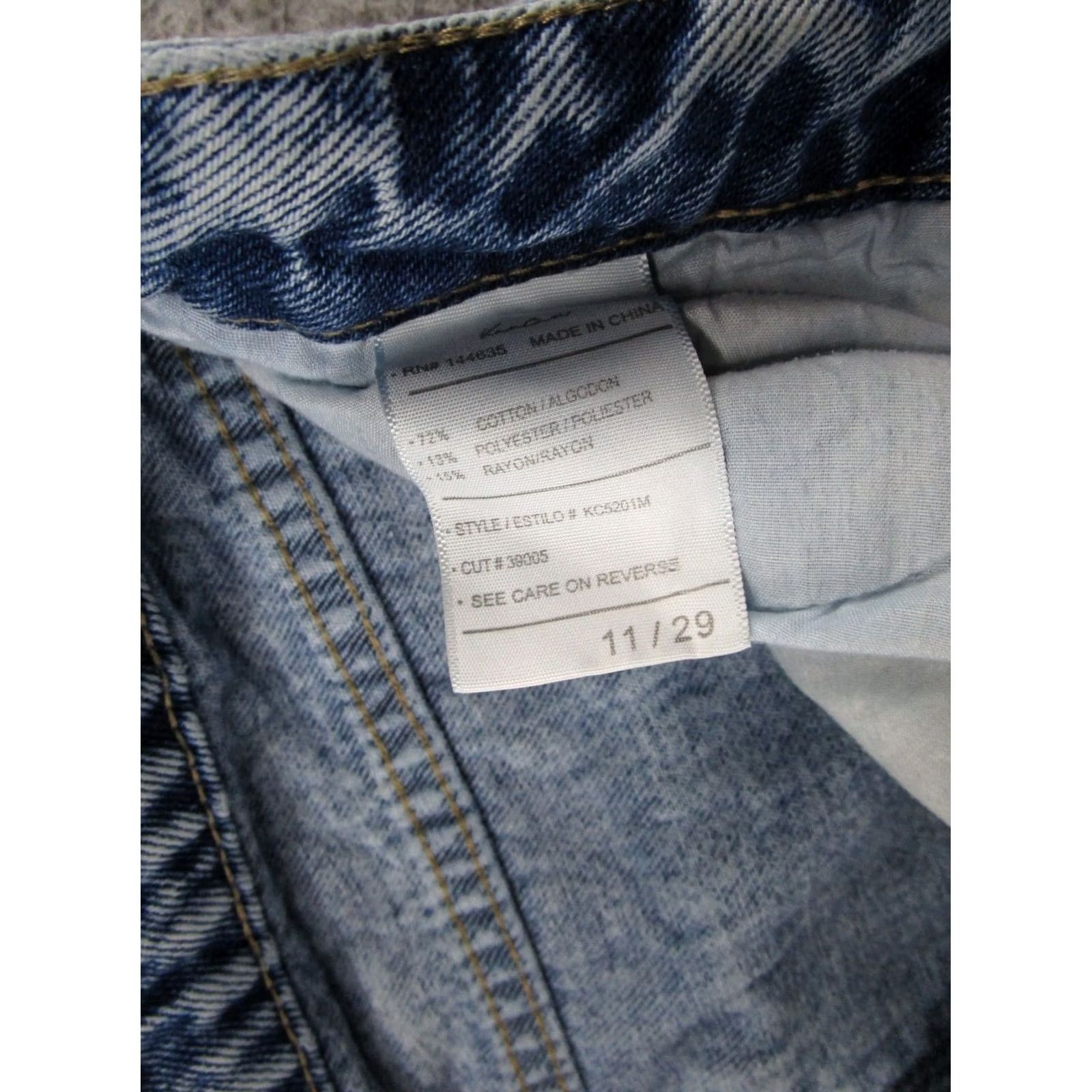 Vintage Kancan Women's Light Wash Denim Jeans Size 11 Regular 5-Pocket Distressed City Straight Jeans Bluefaded Denim Blue Size 32" / US 10 / IT 46 - 5 Thumbnail