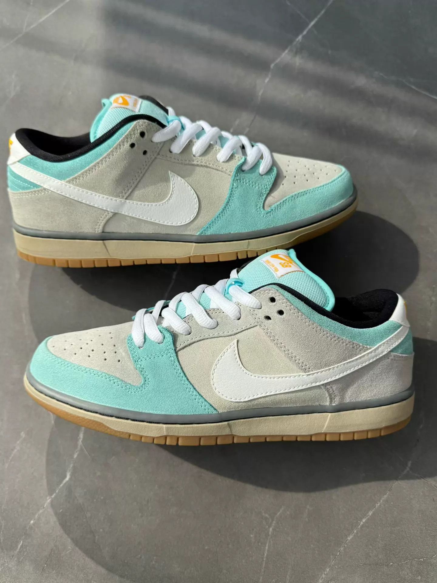 Nike Nike Dunk SB Gulf 2014 44 Worn Once 99 New Size US 10 / EU 43 - 1 Thumbnail