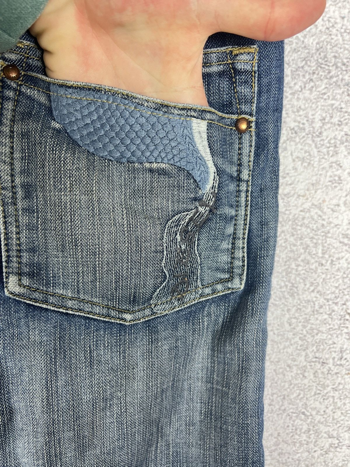 Diesel Vintage Diesel Embroidered Logo Distressed Faded Jeans Y2k Size US 32 / EU 48 - 9 Thumbnail