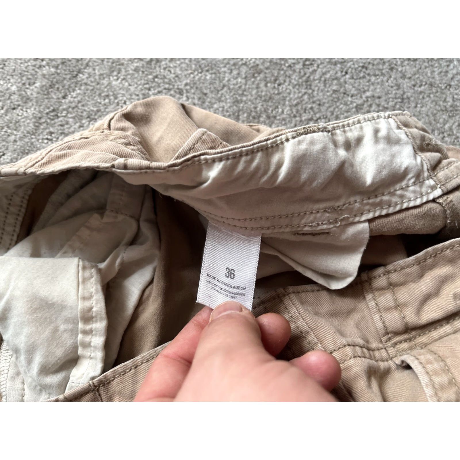 Old Navy OLD NAVY Casual SHORTS Beige Khaki Cotton Knit Men Size 36 Size US 36 / EU 52 - 4 Thumbnail