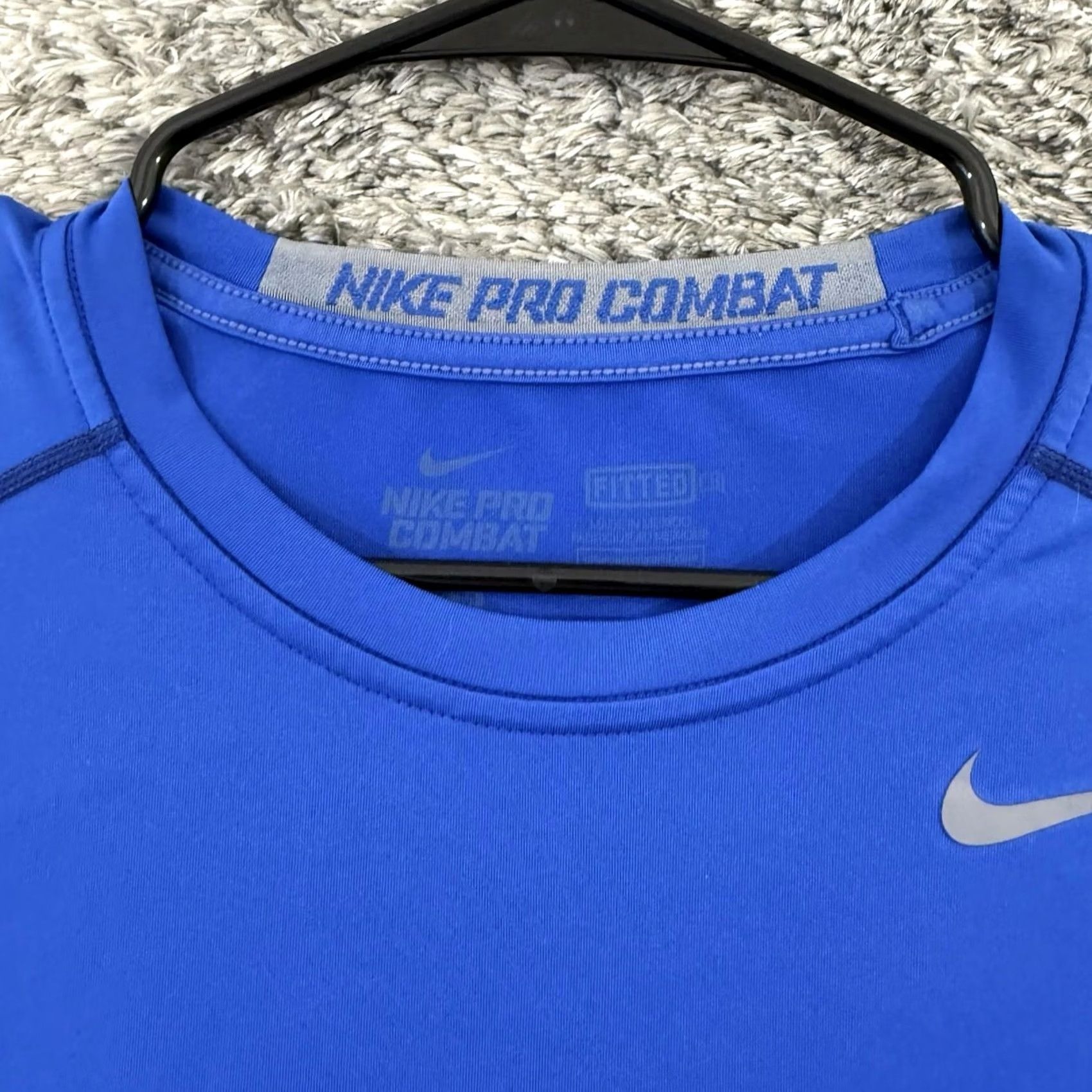 Nike Nike Pro Combat Dri-FIT Long Sleeve T-Shirt Mens XL Blue Solid Mock Neck Pullover Logo Performance/Activity Gym & Training Runs Size US XL / EU 56 / 4 - 3 Thumbnail