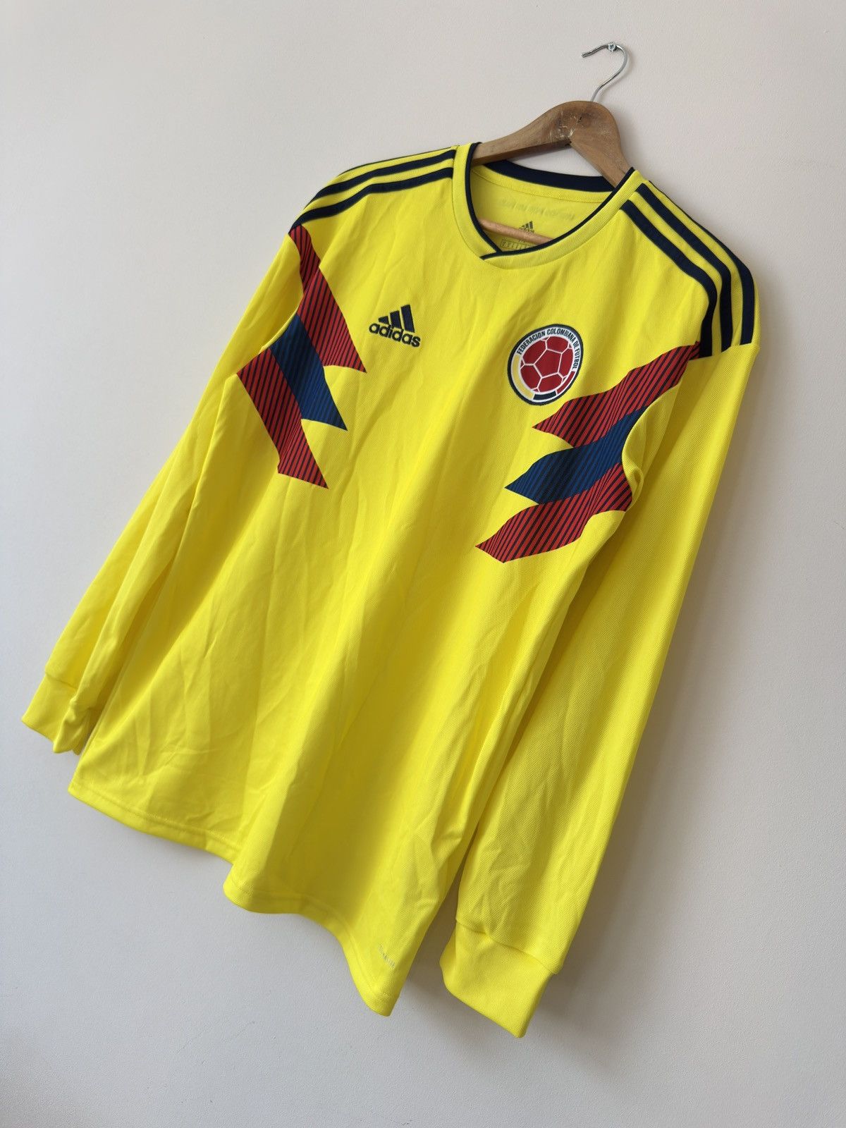 Adidas Colombia 2018-2019 Home Soccer Longsleeve Jersey Adidas Kit Size US M / EU 48-50 / 2 - 3 Thumbnail
