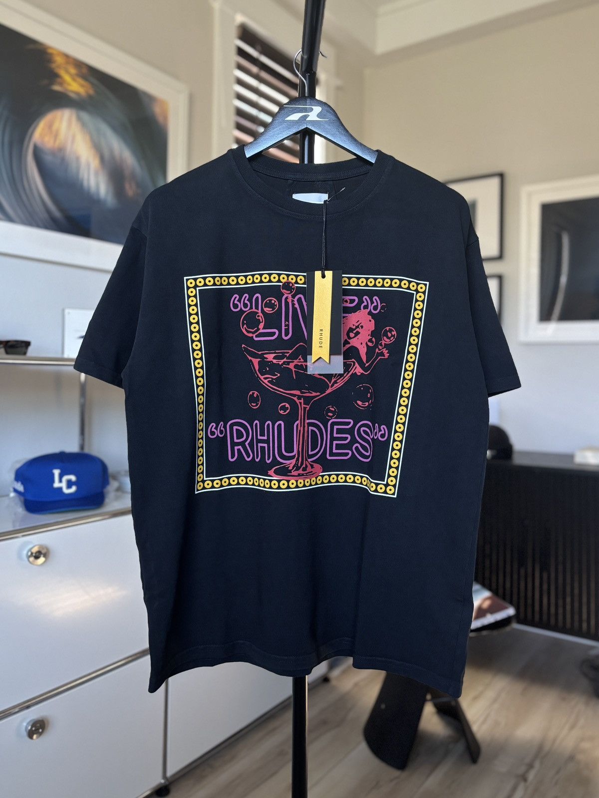 Rhude RHUDE | LIVE NUDES GRAPHIC LOGO TEE Size US S / EU 44-46 / 1 - 1 Thumbnail