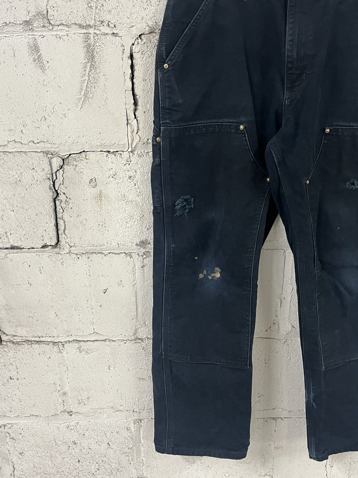 Carhartt Carhartt double knees thrashed and faded black rare skater Size US 30 / EU 46 - 4 Thumbnail