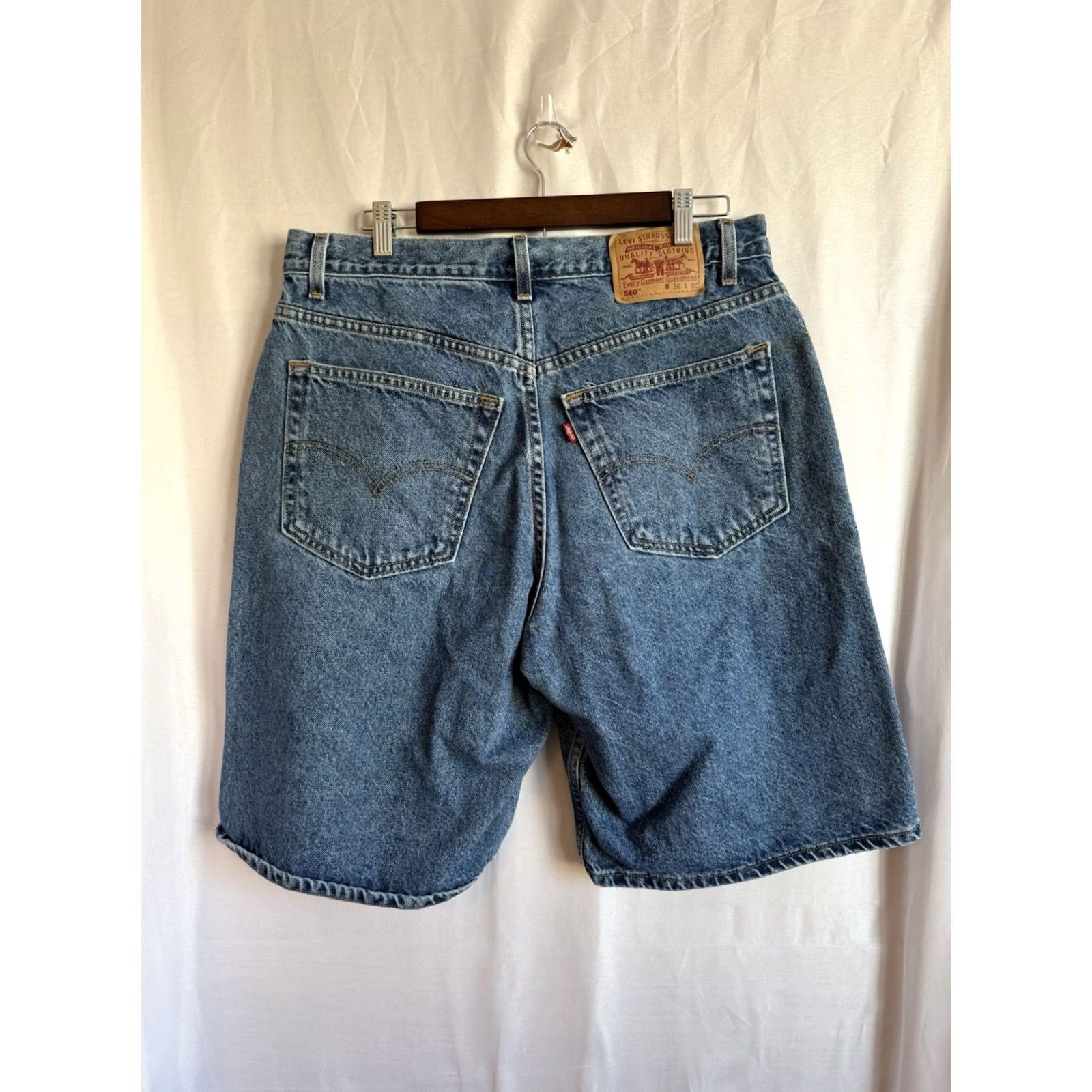 Levi's VINTAGE Levi's 550 Relaxed Fit Denim Shorts Mens 36 Medium Wash Y2K Street Jorts Bermuda 5-Pocket Navy Blue Mens Size US 36 / EU 52 - 2 Thumbnail
