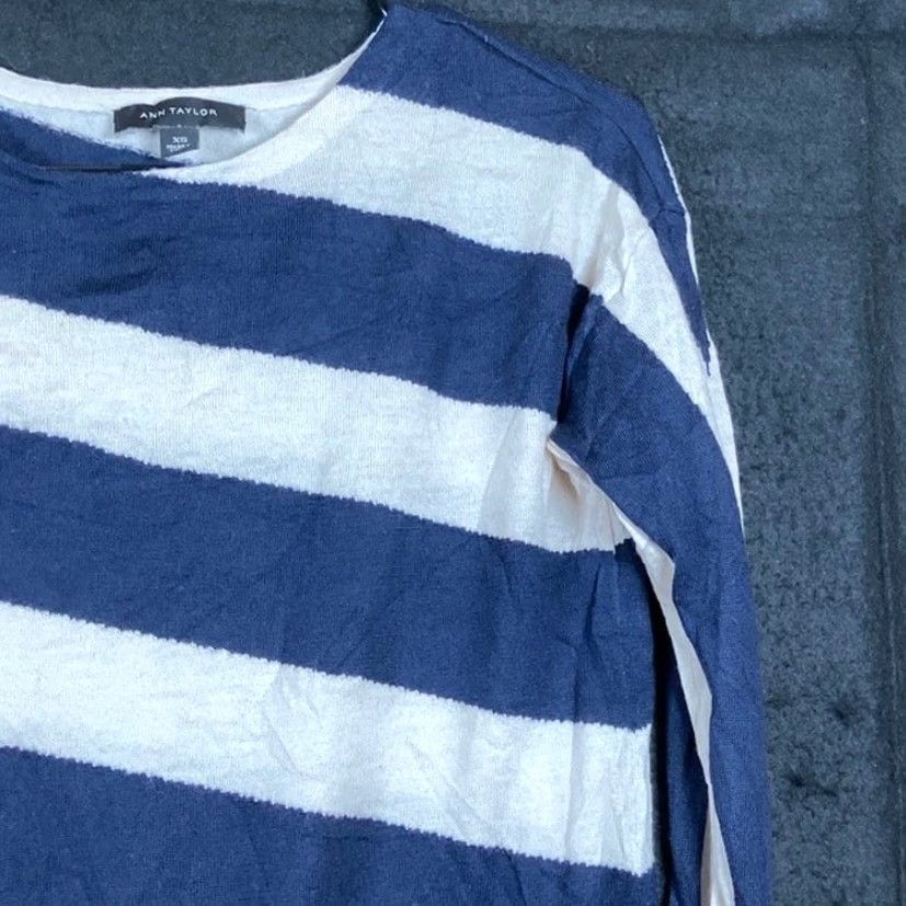 Loft VINTAGE LOFT Ann Taylor WOmenS Sweater Navy Blue White 100% Merino Wool XS Crew Neck Long Sleeve Knit Pullover Lightweight Casual Workwear Preppy Size XS / US 0-2 / IT 36-38 - 5 Thumbnail