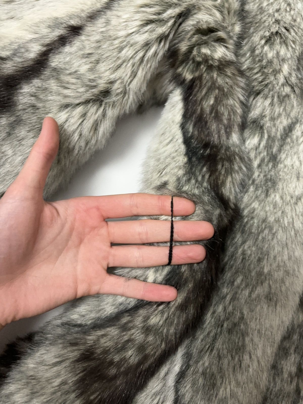 Vintage Vintage amazing faux fur coat fluffy opium coat Size L / US 10 / IT 46 - 10 Thumbnail