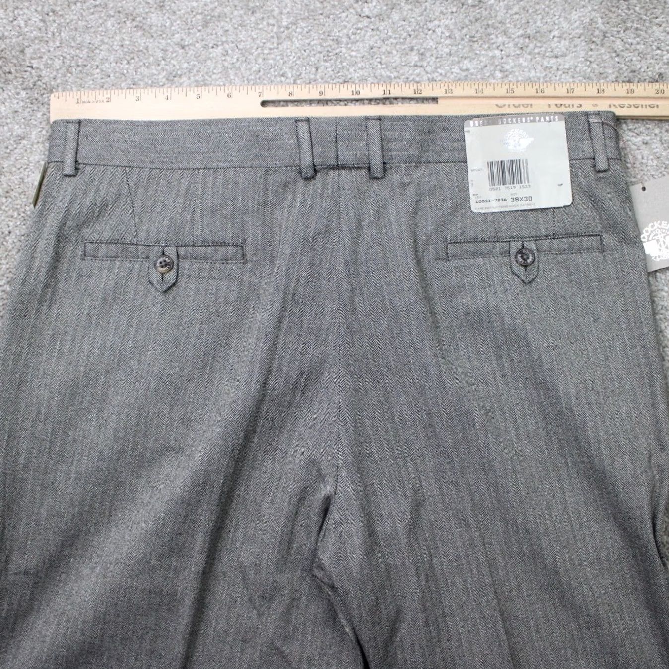 Dockers DOCKERS Pants Mens 38x30 Gray Chino Vintage NWT Pleated Cuffed Regular Straight 100% Cotton Casual Debossed USA Theme Size US 38 / EU 54 - 7 Thumbnail