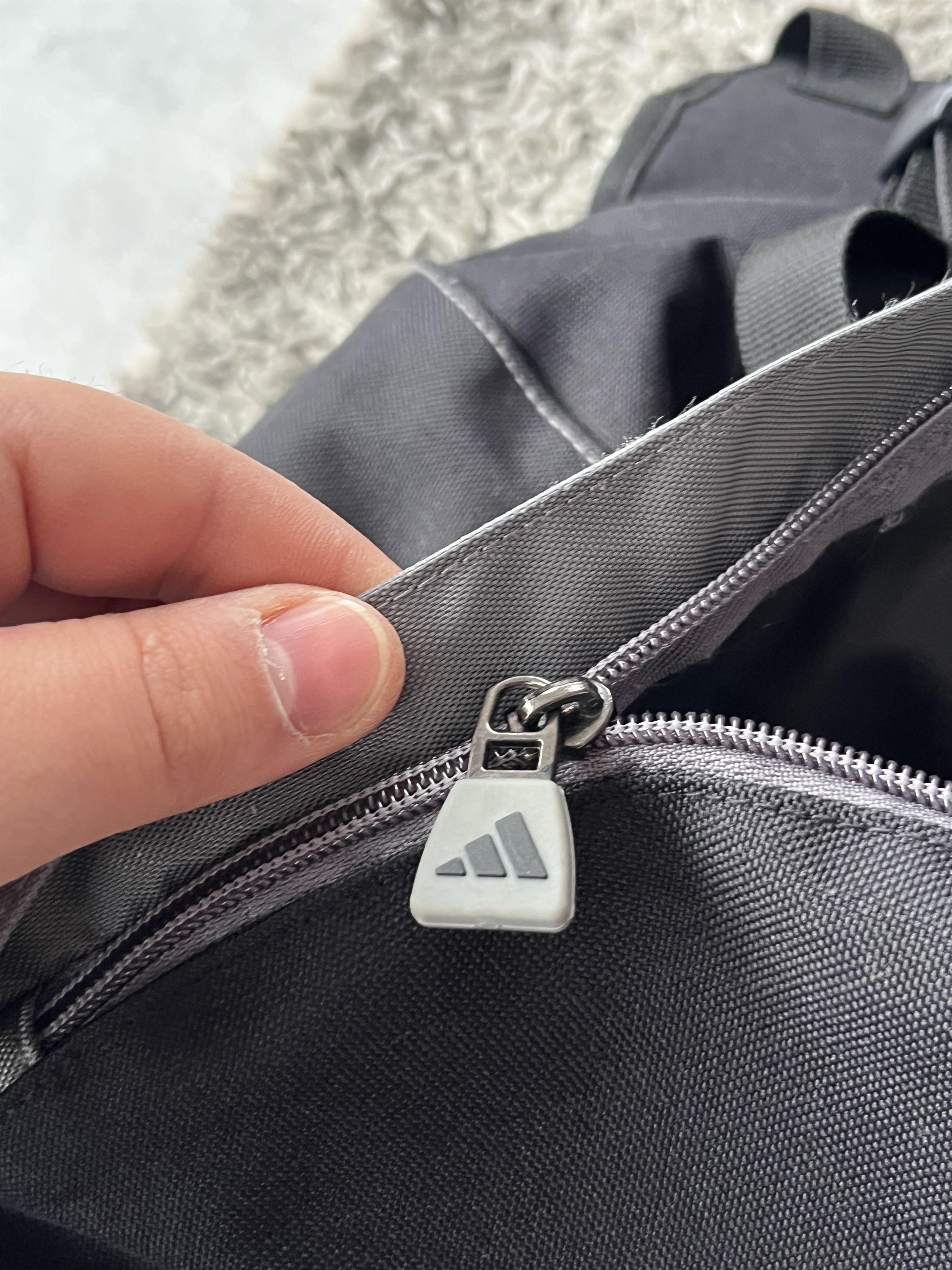 Adidas Vintage Slim Bag Adidas Y2K Style Streetwear Size ONE SIZE - 4 Thumbnail