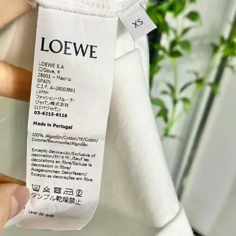 Loewe loewe Printed white short sleeve 2506-Nextarrow Size US XS / EU 42 / 0 - 3 Thumbnail
