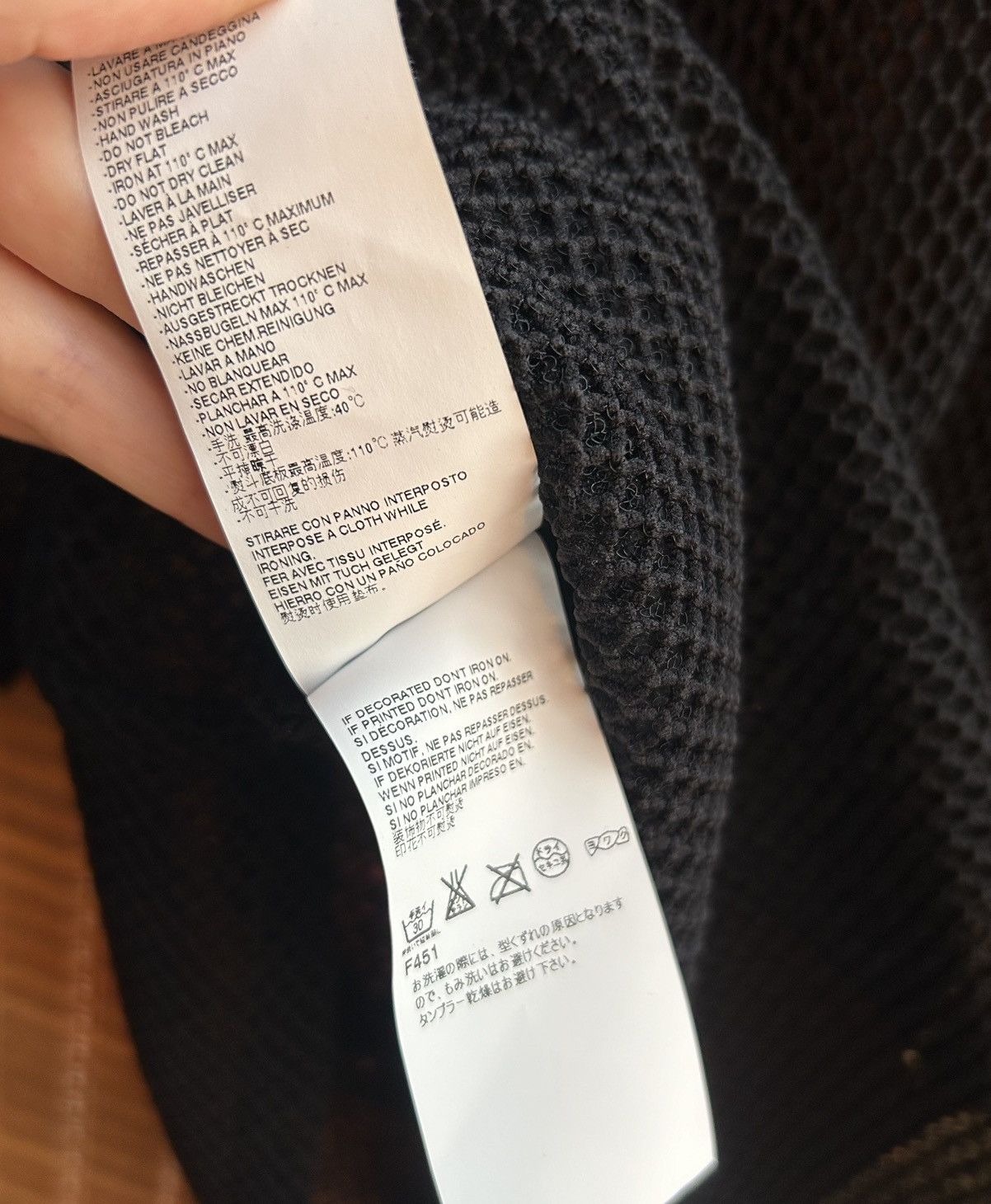 Maison Margiela Maison Martin Margiela Unisex Fishnet Knit Mesh V-Neck Top Size US S / EU 44-46 / 1 - 8 Thumbnail