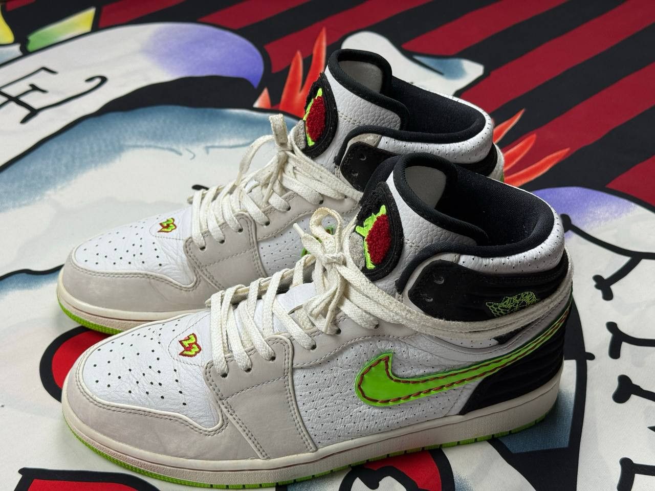 Jordan Brand Rare Nike Air Jordan 1 Retro Electric Green Basketball Size US 9.5 / EU 42-43 - 3 Thumbnail