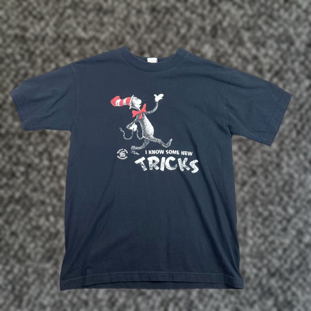 Vintage VINTAGE Dr Seuss Cat in The Hat T-Shirt Crew Neck Short Sleeve Blue Cotton Size M Mens Movie Size US M / EU 48-50 / 2 - 1 Thumbnail