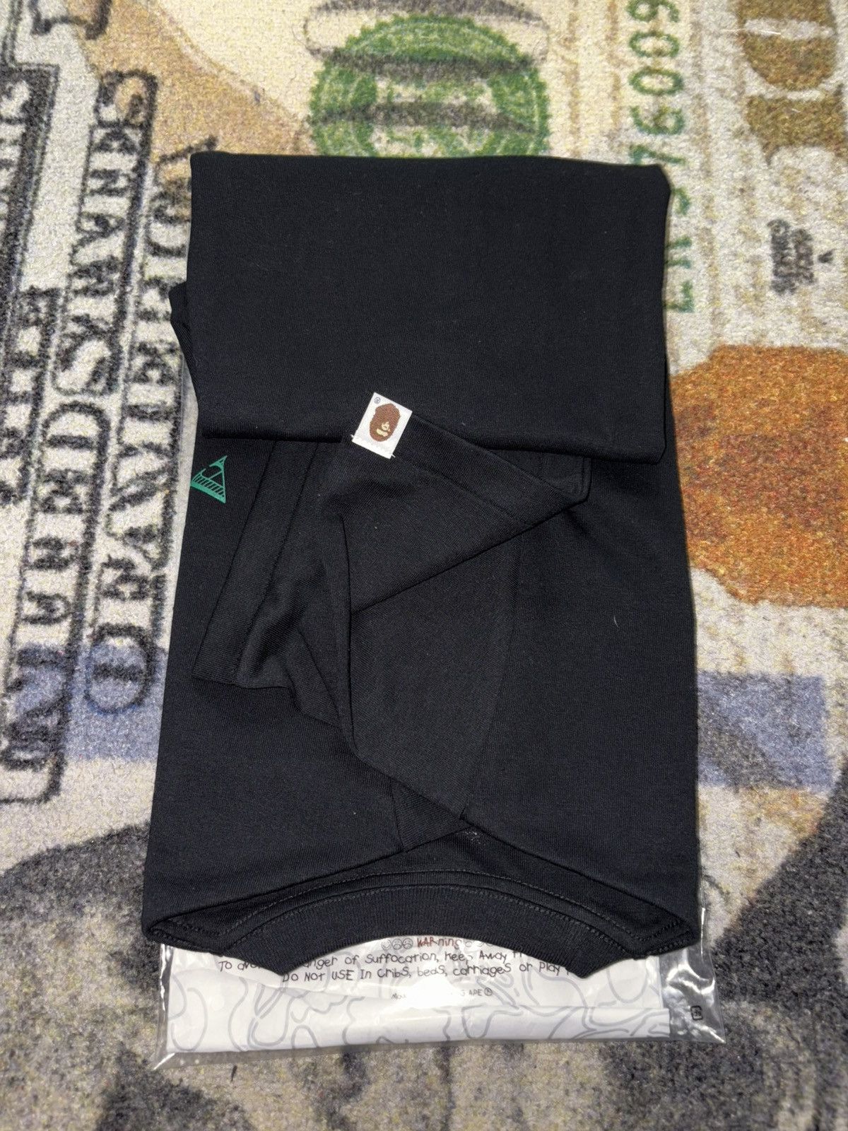 Bape A Bathing Ape Money ‘B’ Logo T-Shirt Black Size US XL / EU 56 / 4 - 2 Thumbnail